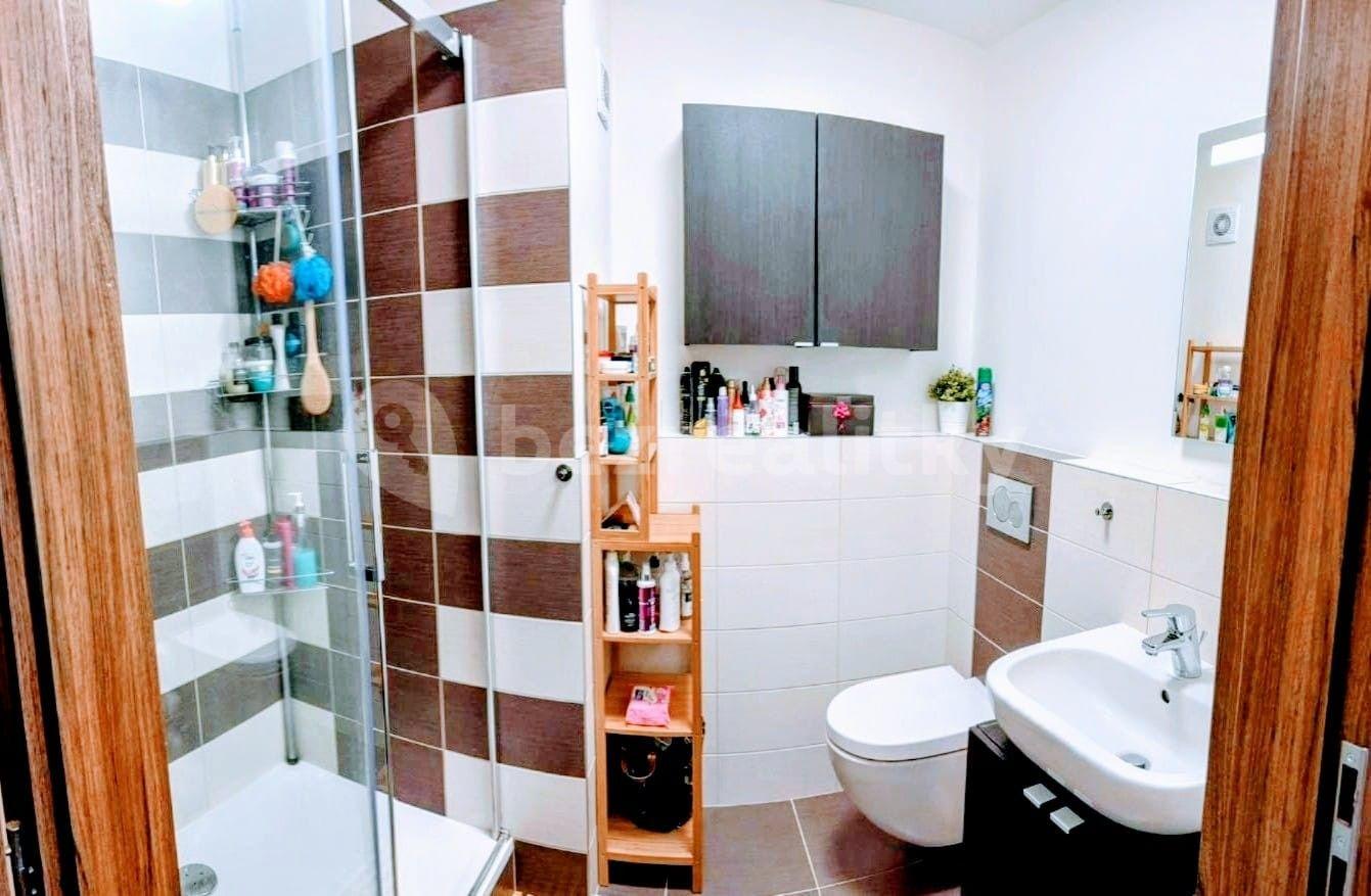 Pronájem bytu 2+kk 45 m², Modrá, Praha, Praha