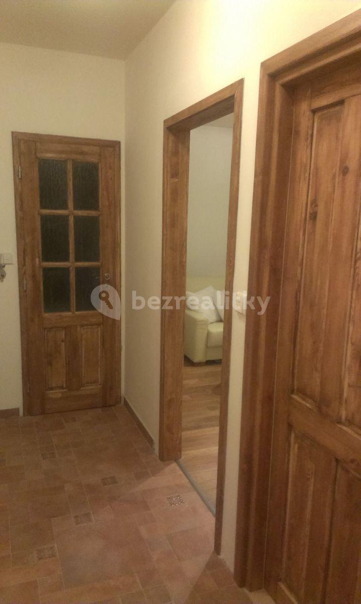 Pronájem bytu 2+kk 53 m², Nad Údolím, Husinec, Středočeský kraj