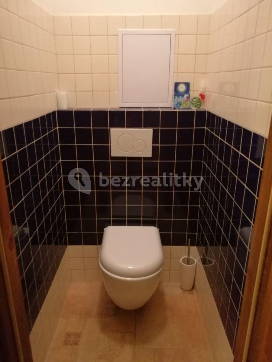 Pronájem bytu 2+kk 53 m², Nad Údolím, Husinec, Středočeský kraj