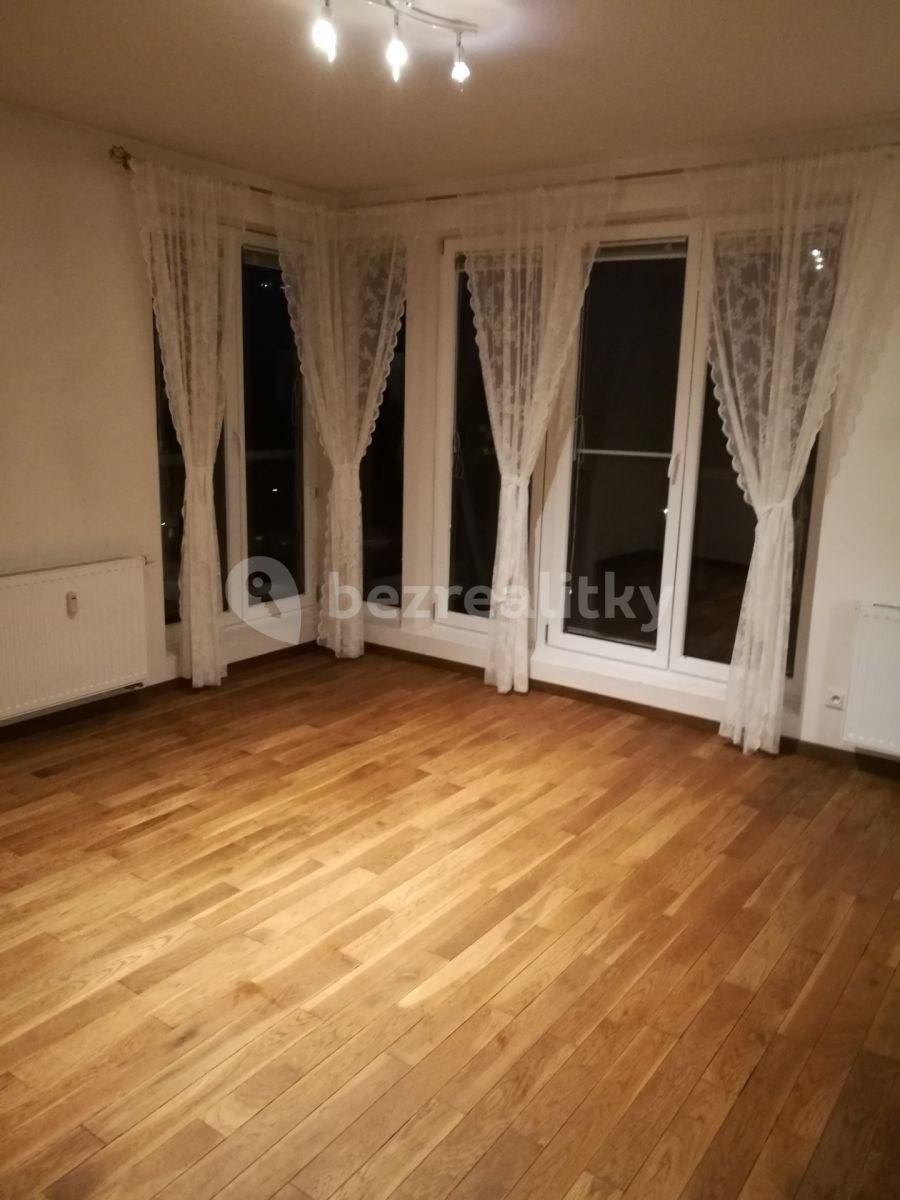 Pronájem bytu 2+kk 53 m², Nad Údolím, Husinec, Středočeský kraj