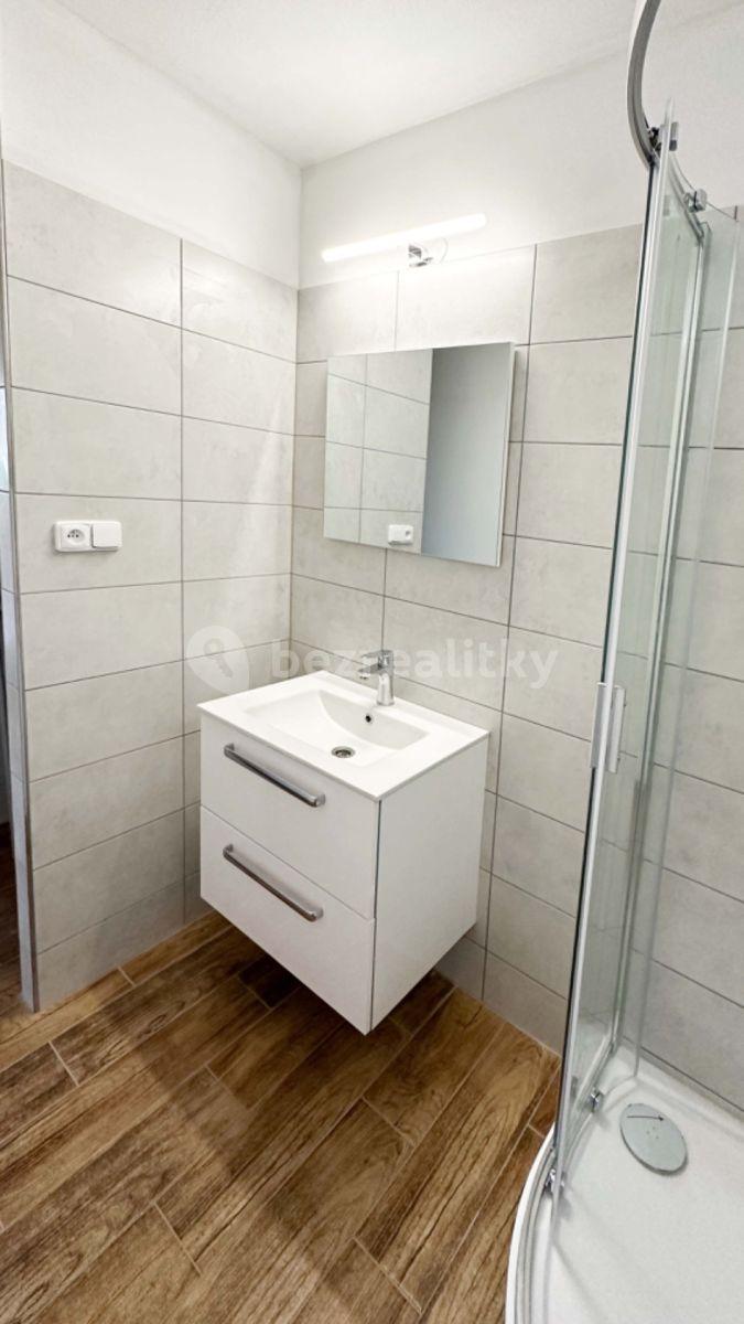 Pronájem bytu 2+1 52 m², Kainarova, Přerov, Olomoucký kraj