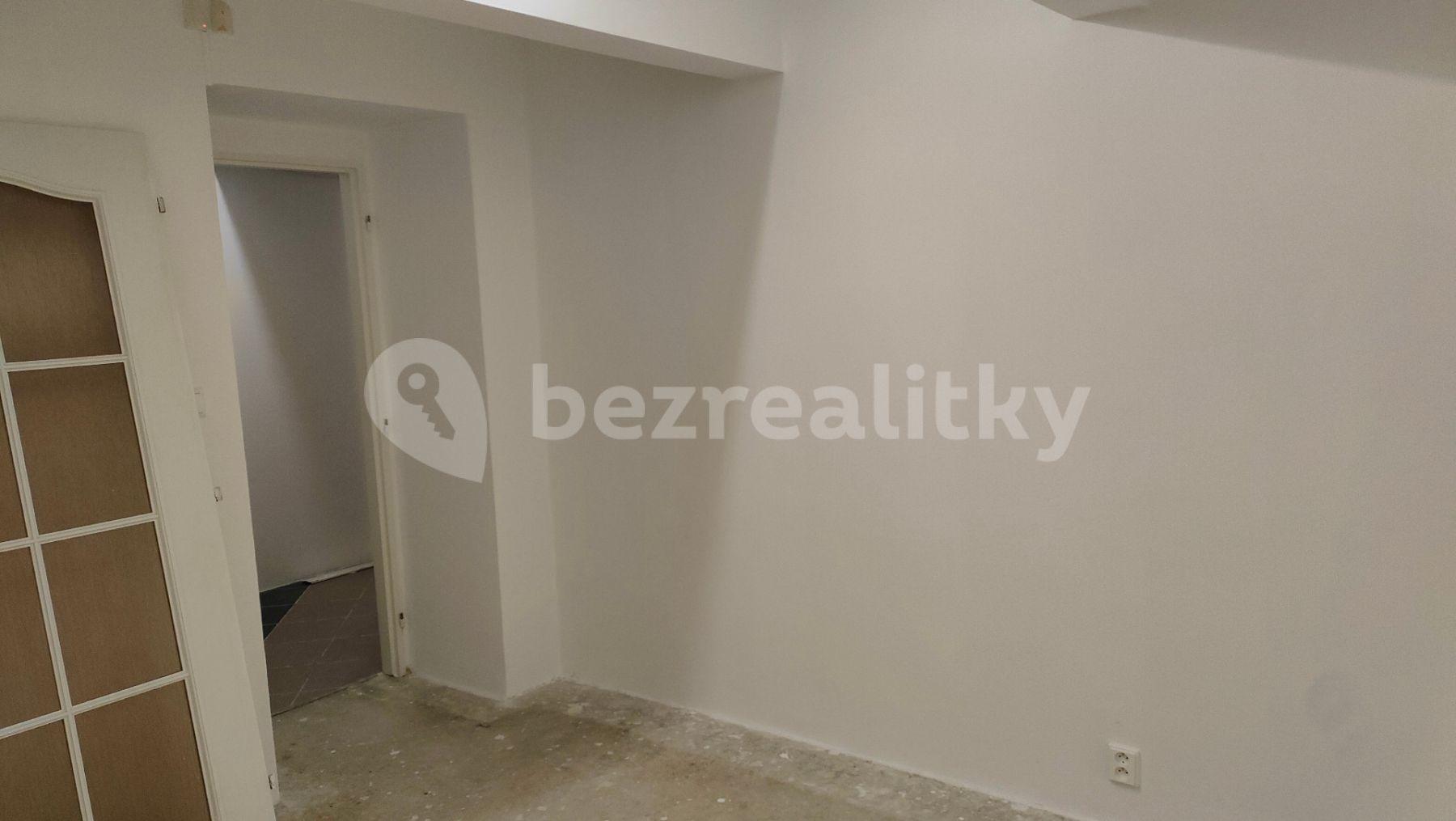 Pronájem nebytového prostoru 160 m², Velvarská, Praha, Praha