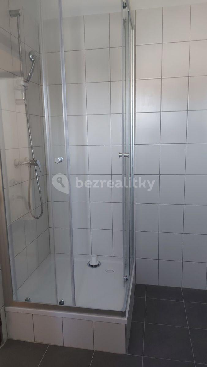 Pronájem bytu 2+1 64 m², Dašická, Pardubice, Pardubický kraj