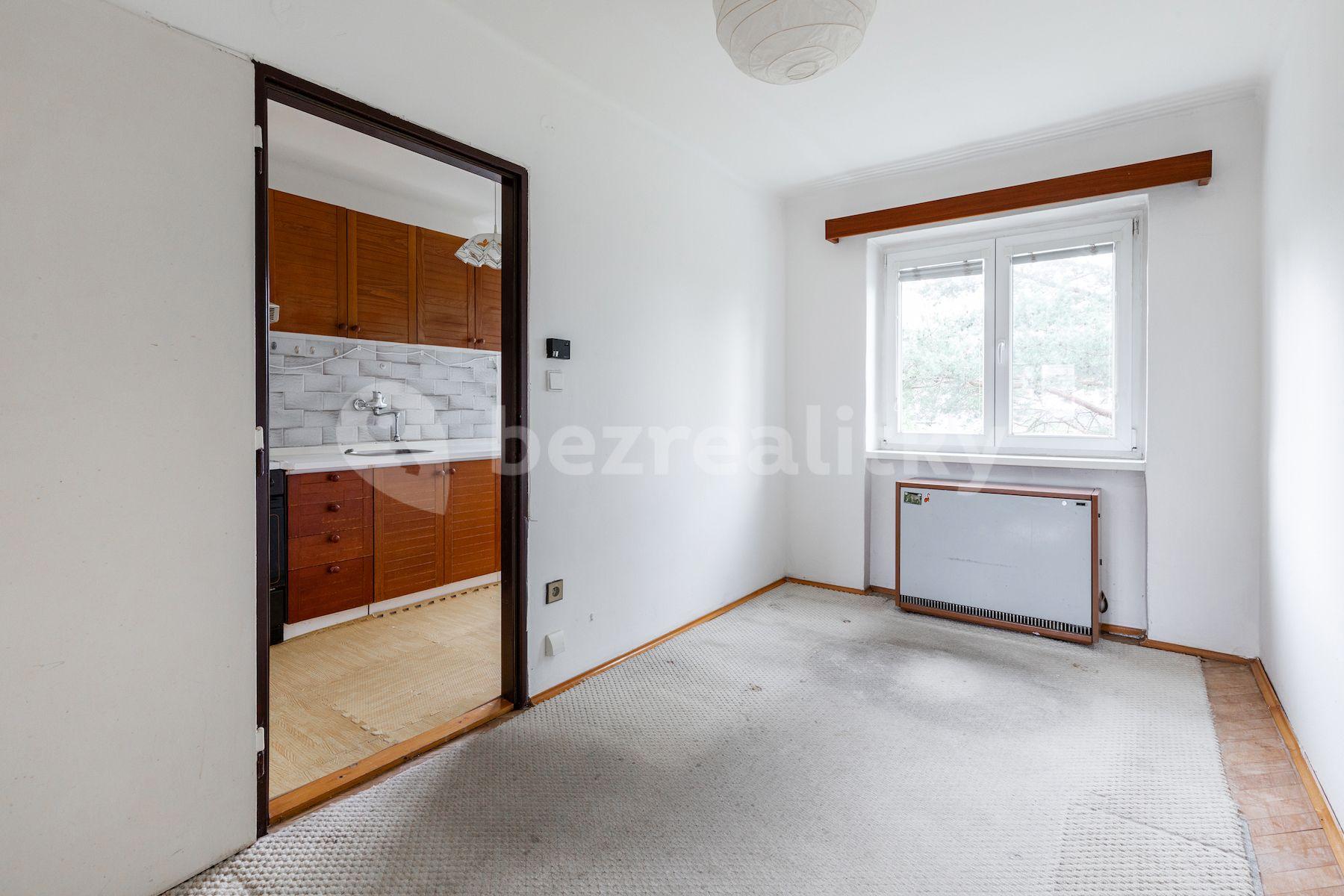 Prodej bytu 3+1 67 m², Školská, Hostivice, Středočeský kraj