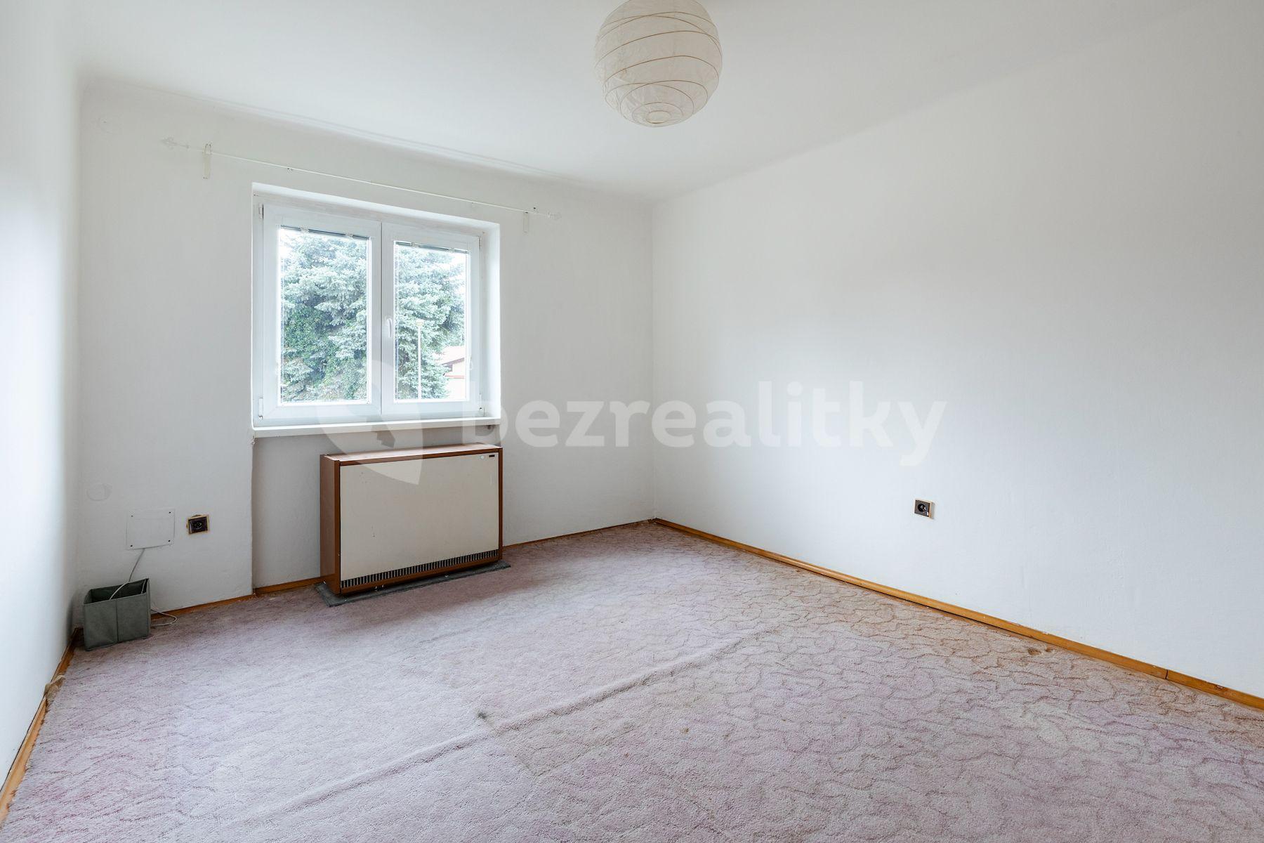 Prodej bytu 3+1 67 m², Školská, Hostivice, Středočeský kraj