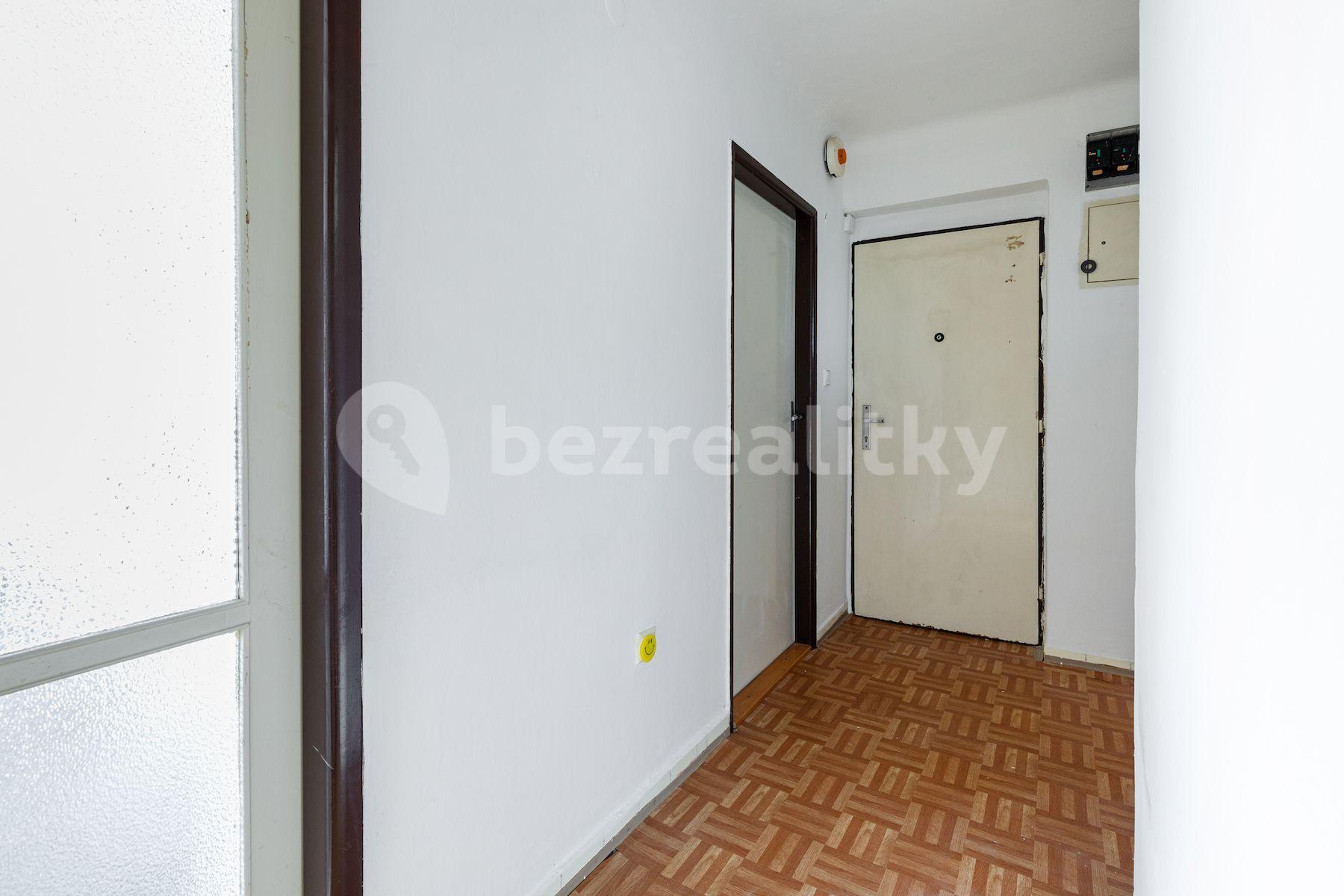 Prodej bytu 3+1 67 m², Školská, Hostivice, Středočeský kraj