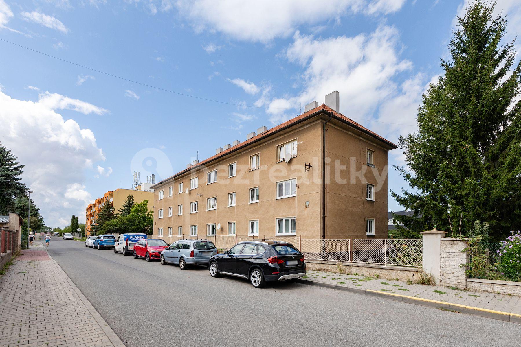 Prodej bytu 3+1 67 m², Školská, Hostivice, Středočeský kraj