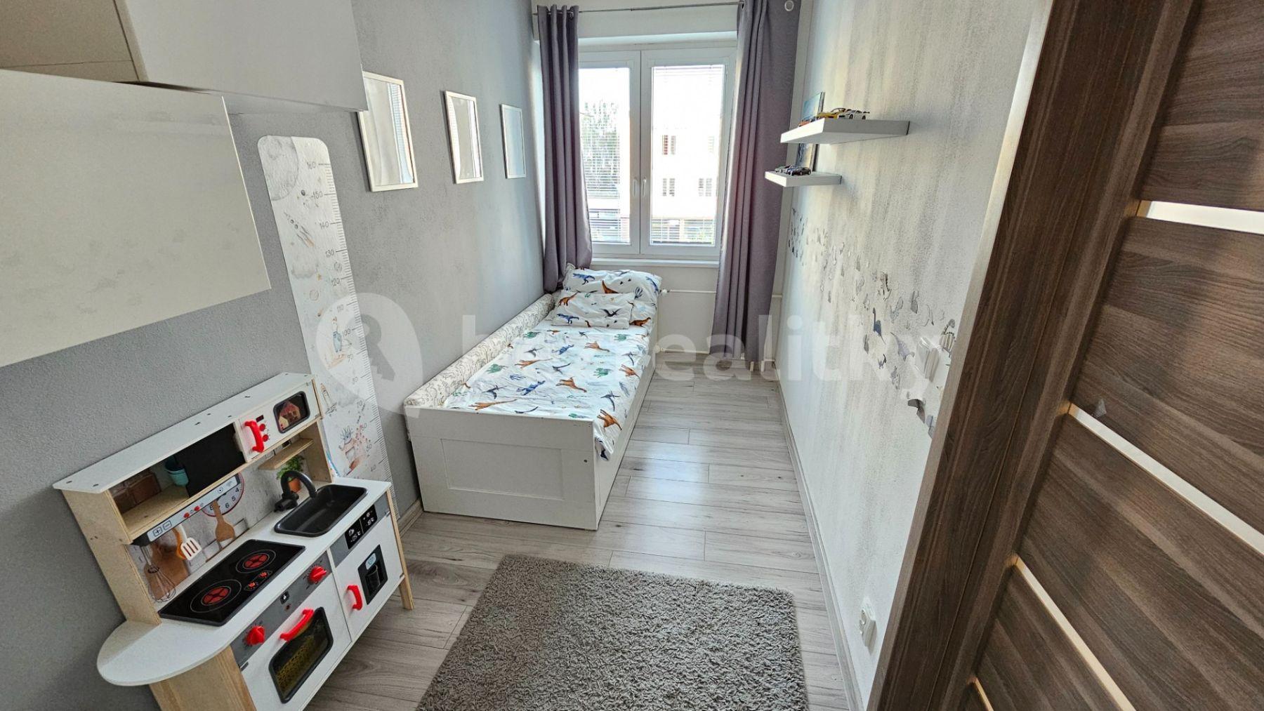 Prodej bytu 3+kk 62 m², Černokostelecká, Praha, Praha