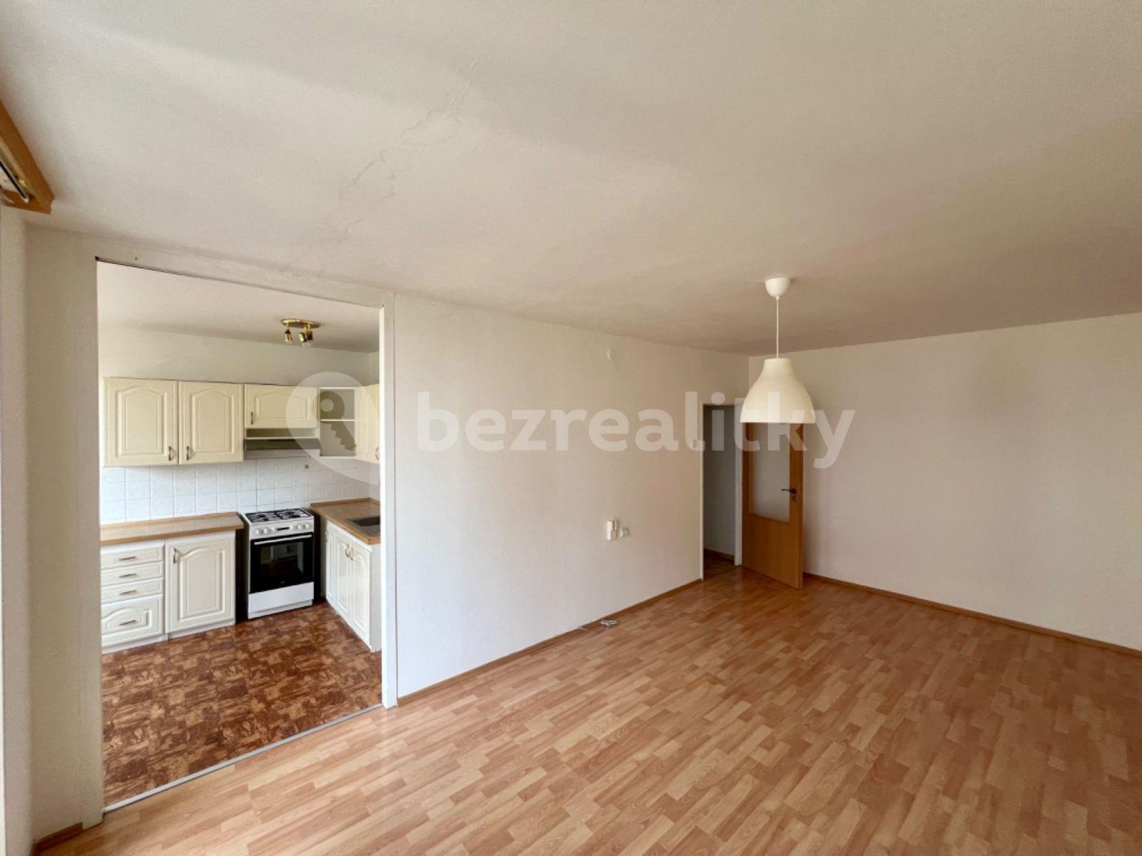 Prodej bytu 3+1 70 m², Famfulíkova, Praha, Praha