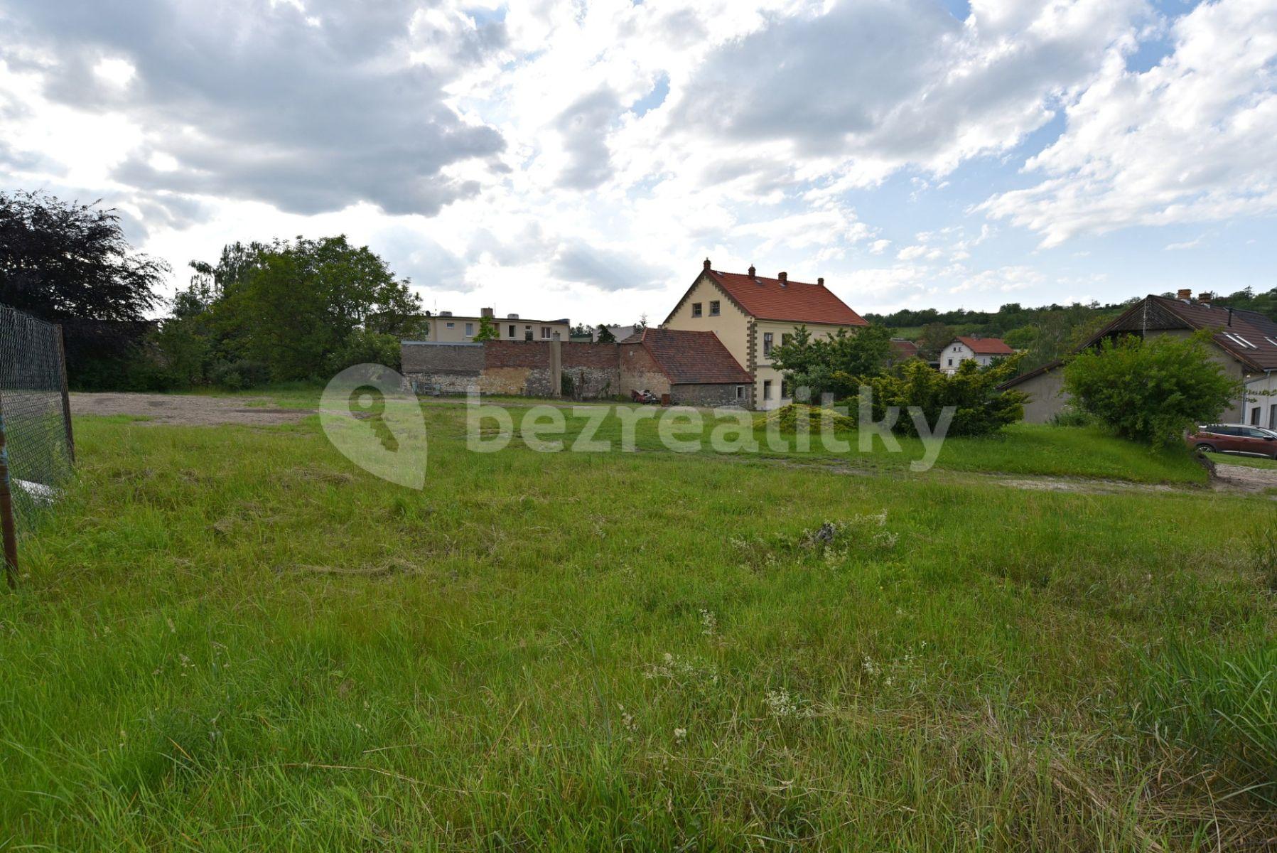 Prodej pozemku 1.437 m², Třebusice, Středočeský kraj