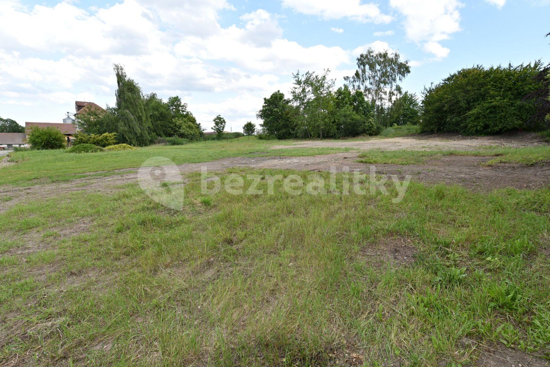 Prodej pozemku 1.437 m², Třebusice, Středočeský kraj