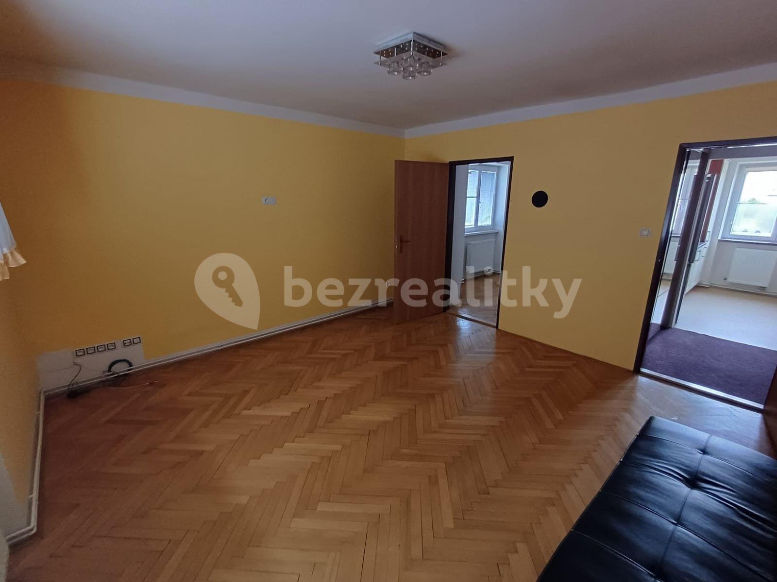 Pronájem bytu 3+1 70 m², Kpt. Jaroše, Roudnice nad Labem, Ústecký kraj