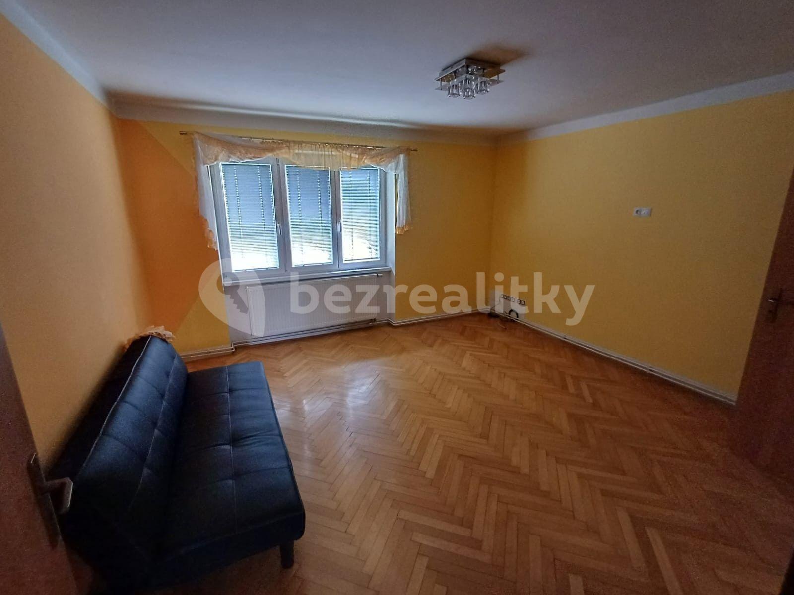 Pronájem bytu 3+1 70 m², Kpt. Jaroše, Roudnice nad Labem, Ústecký kraj