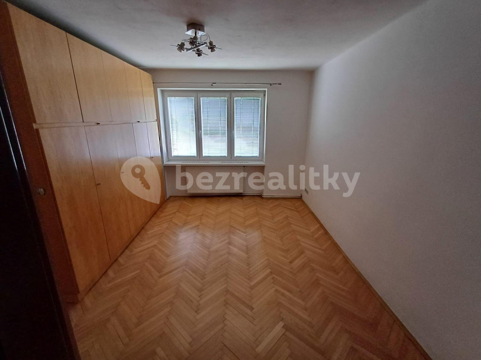 Pronájem bytu 3+1 70 m², Kpt. Jaroše, Roudnice nad Labem, Ústecký kraj