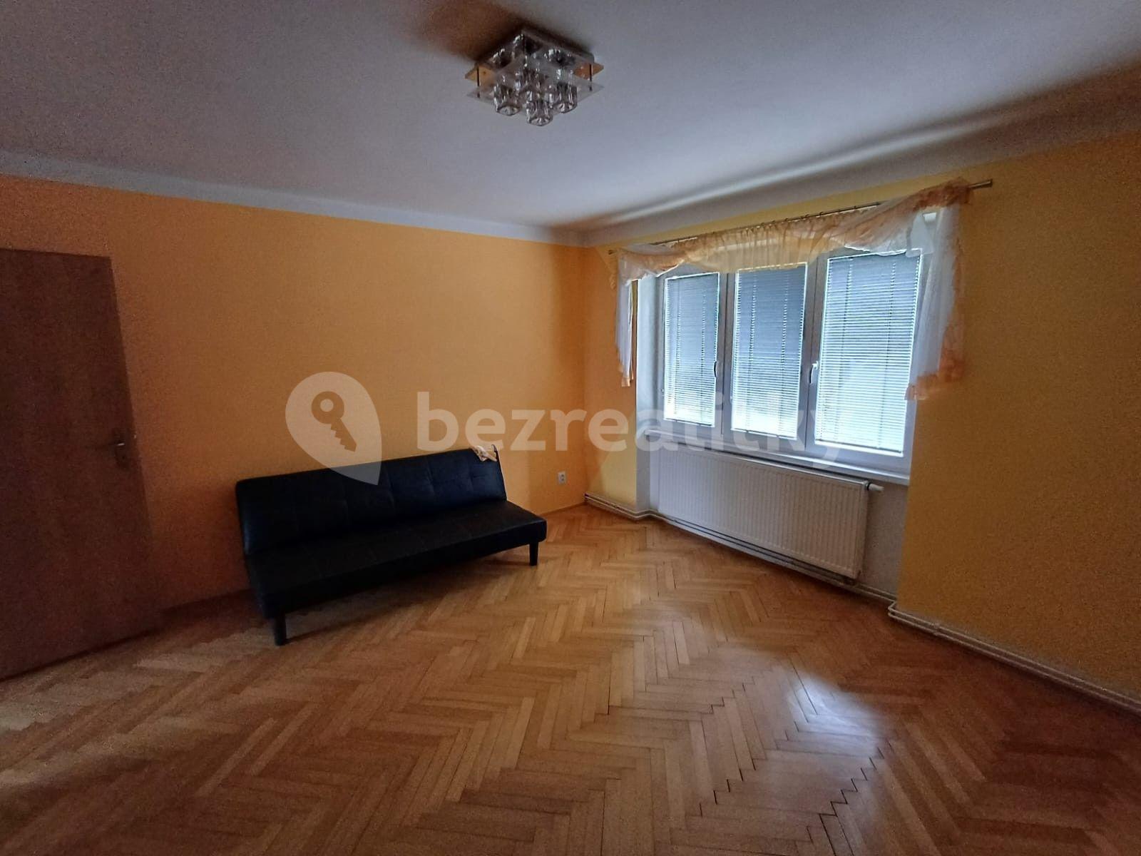 Pronájem bytu 3+1 70 m², Kpt. Jaroše, Roudnice nad Labem, Ústecký kraj