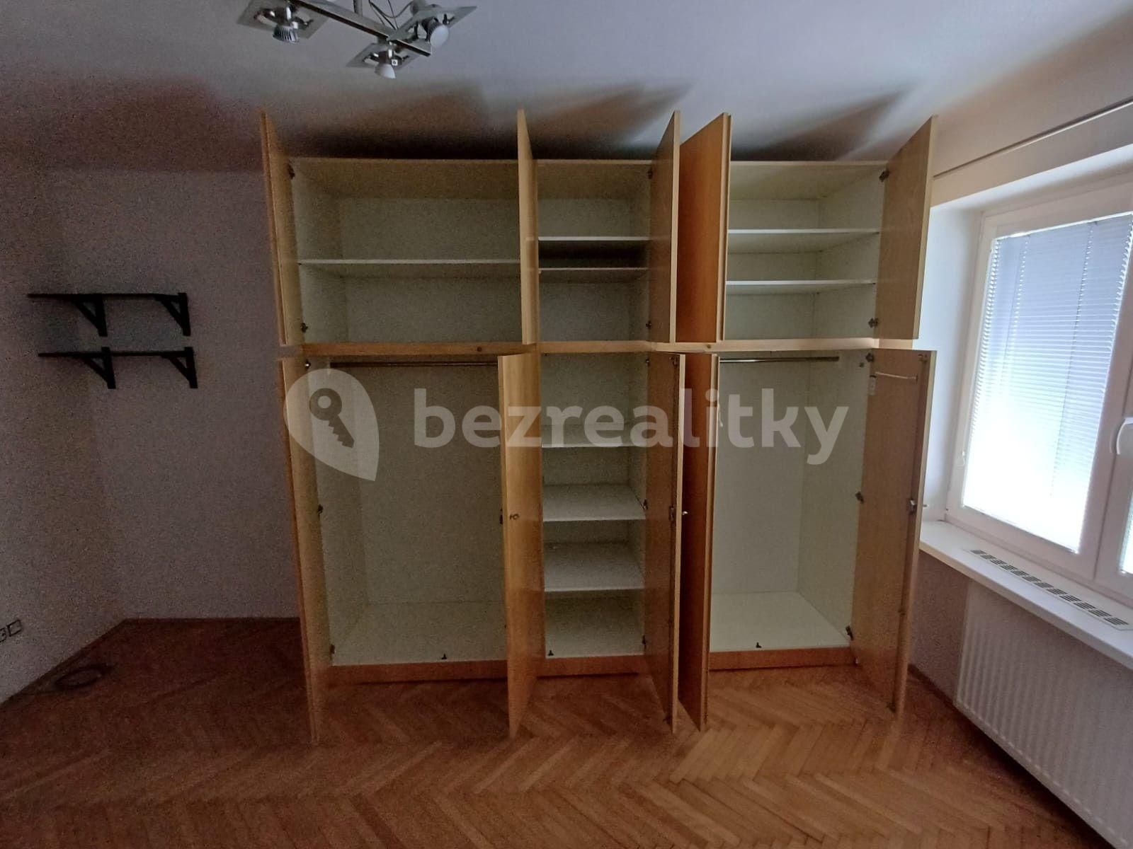 Pronájem bytu 3+1 70 m², Kpt. Jaroše, Roudnice nad Labem, Ústecký kraj