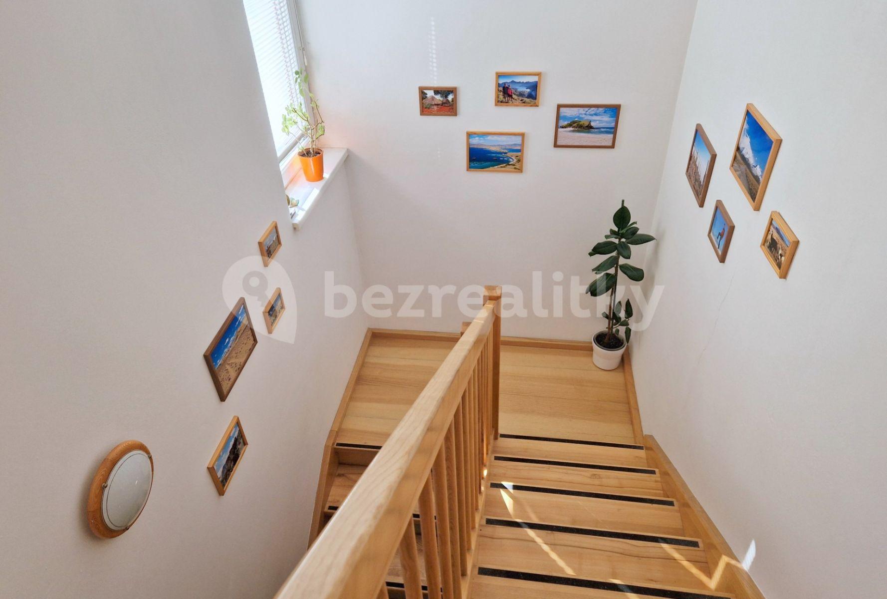 Prodej domu 121 m², pozemek 260 m², Zlatnická, Jenštejn, Středočeský kraj