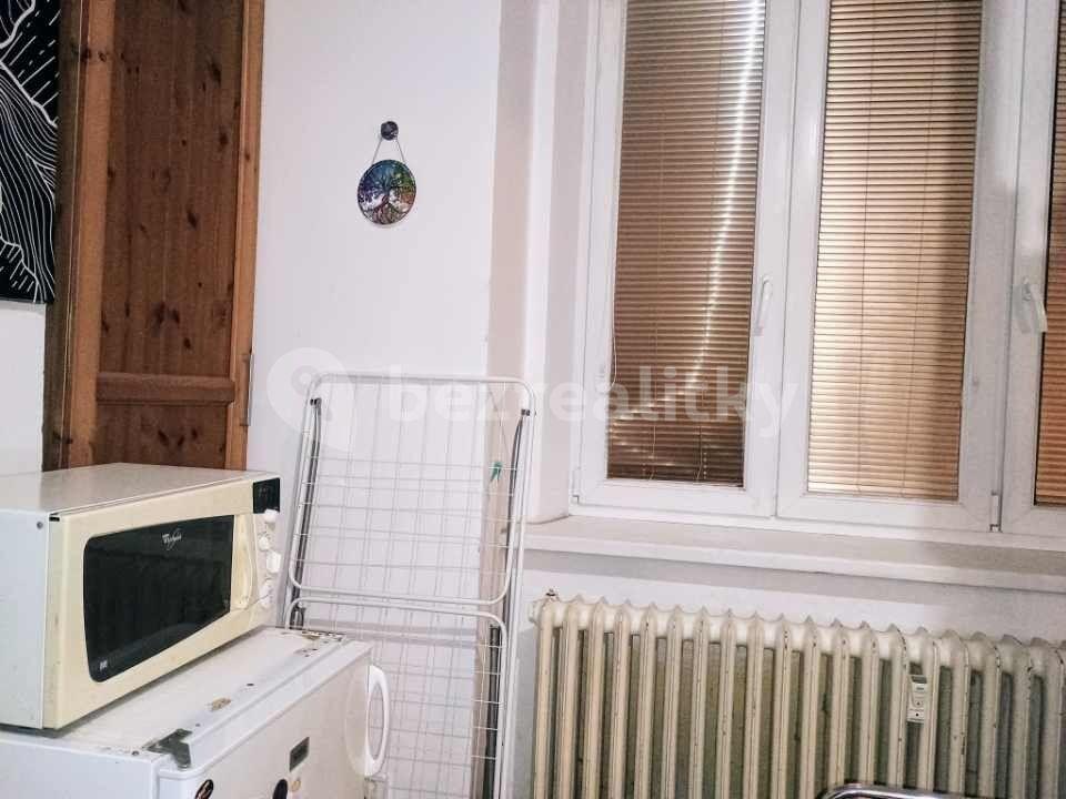 Pronájem bytu 1+kk 20 m², Dělnická, Praha, Praha