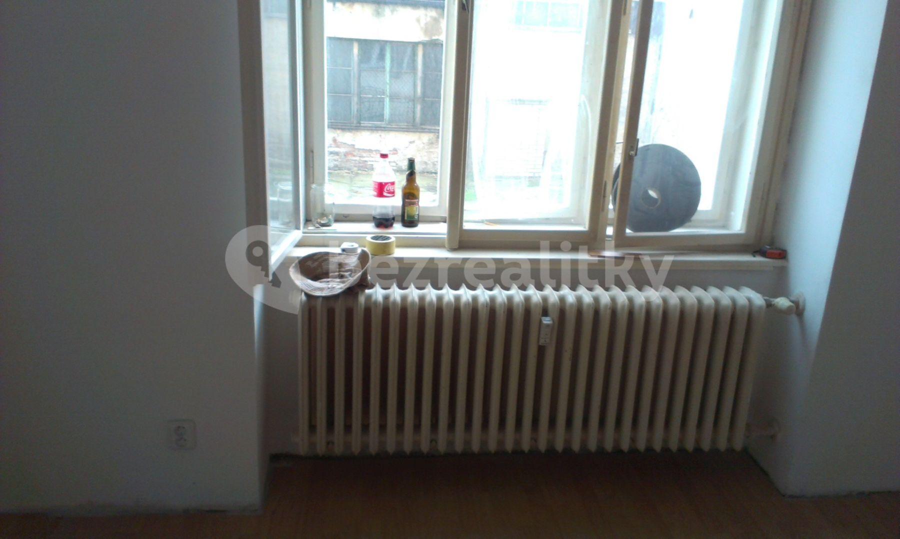 Pronájem bytu 1+kk 20 m², Dělnická, Praha, Praha