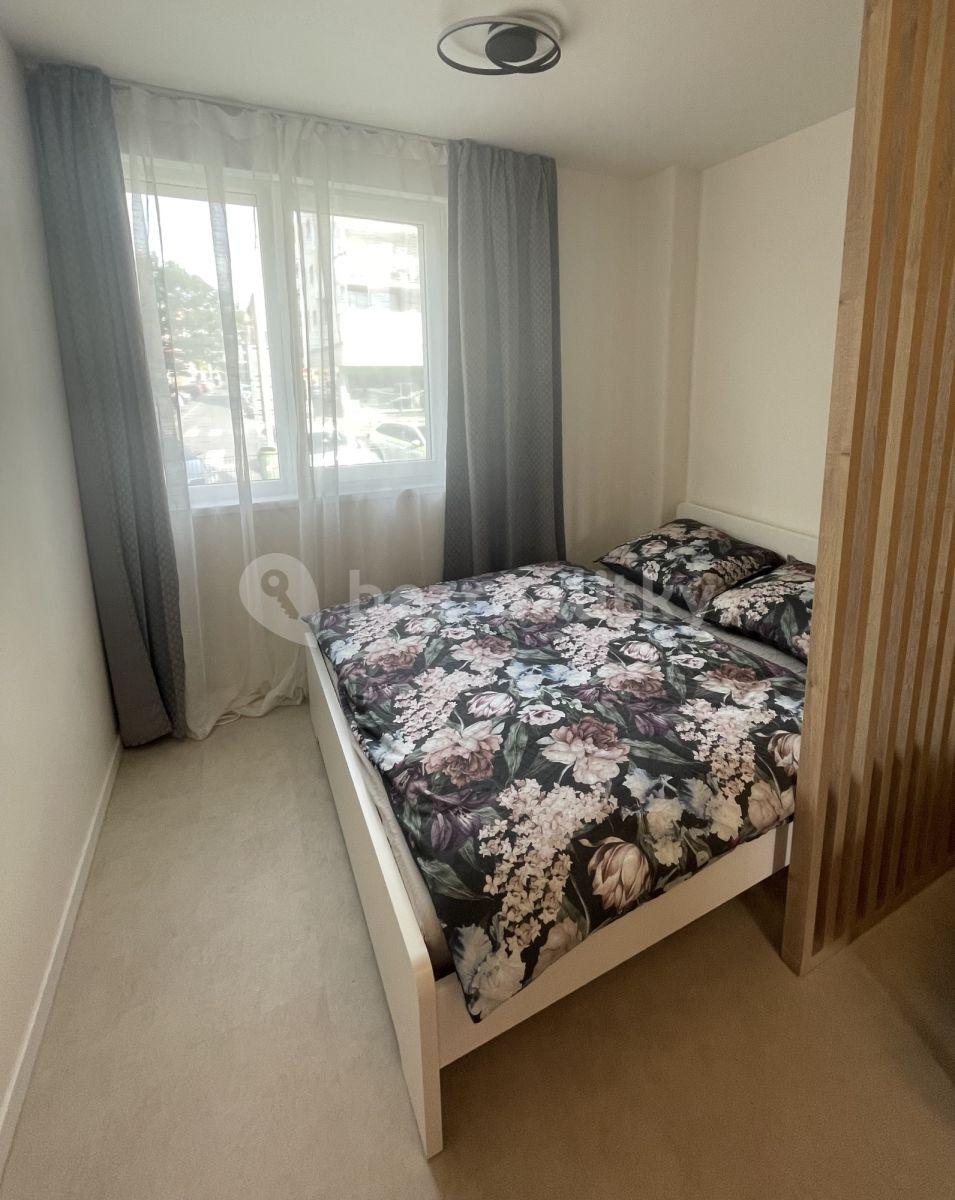 Pronájem bytu 1+kk 22 m², Osadní, Praha, Praha