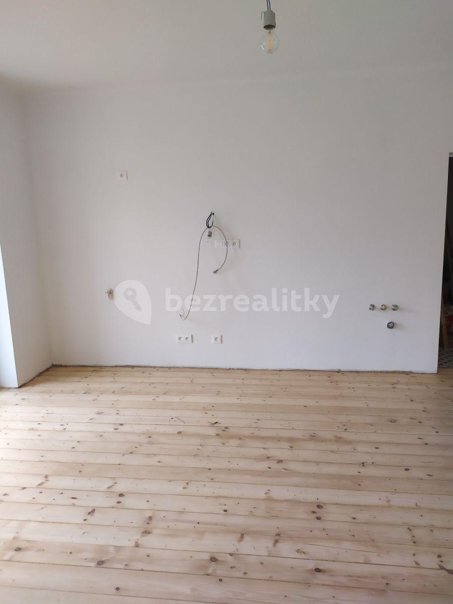 Prodej bytu 3+kk 77 m², Kpt. Jaroše, Beroun, Středočeský kraj