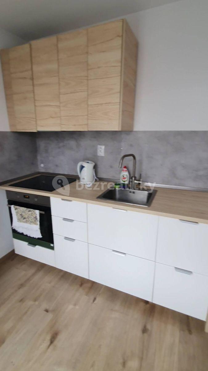 Pronájem bytu 2+1 55 m², Komárnická, Ružinov, Bratislavský kraj