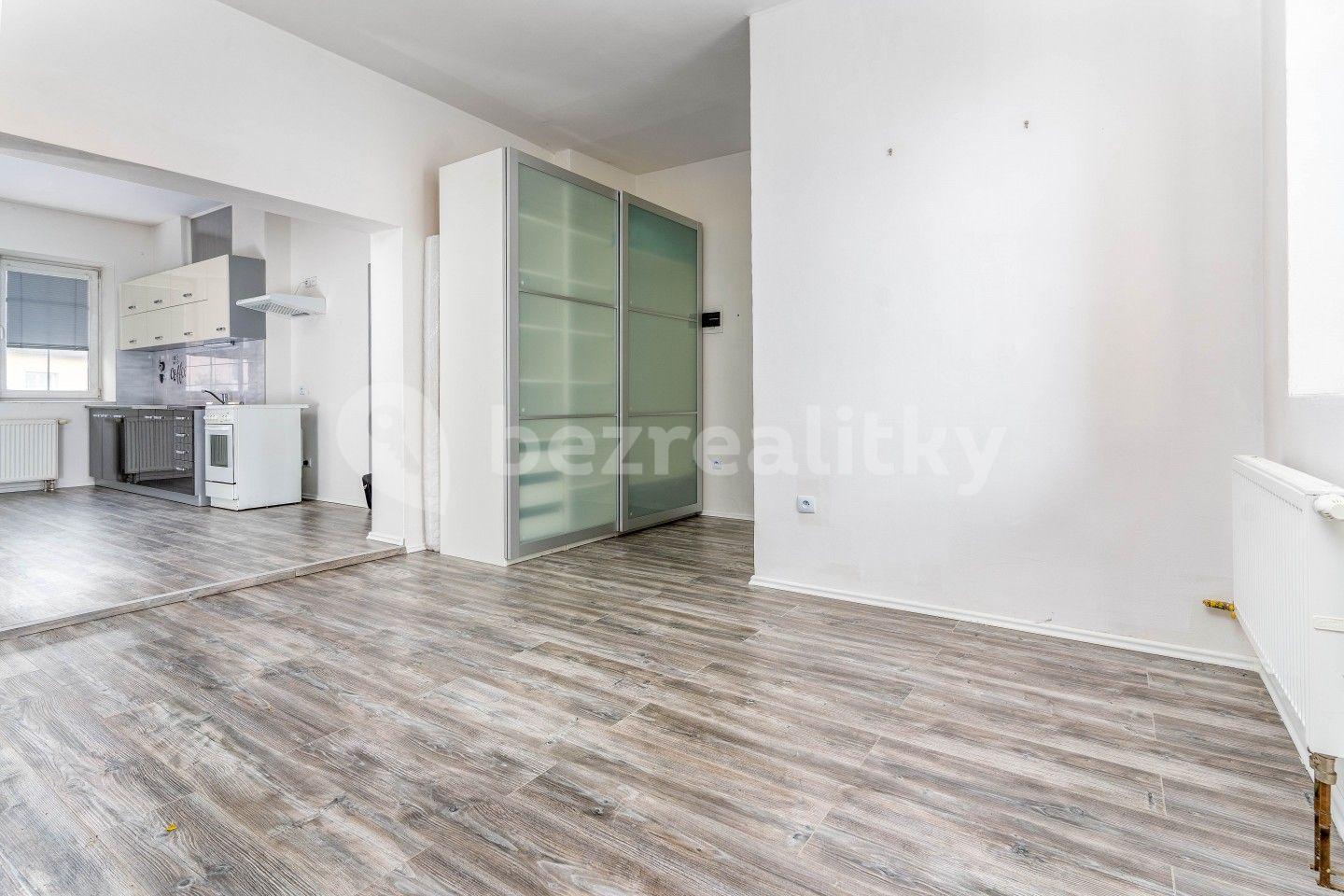 Pronájem bytu 2+kk 40 m², V háji, Hřebeč, Středočeský kraj