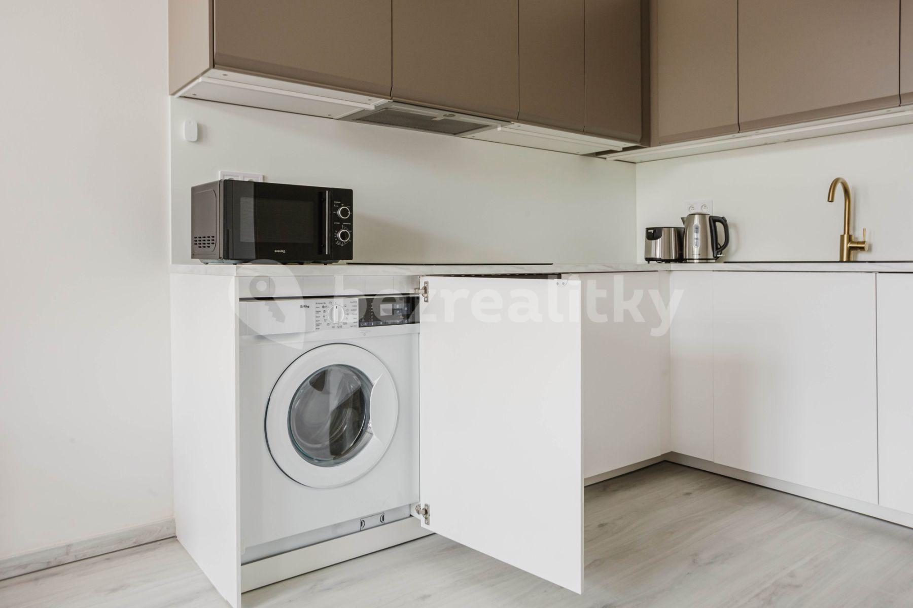 Pronájem bytu 1+kk 35 m², Rostovská, Praha, Praha