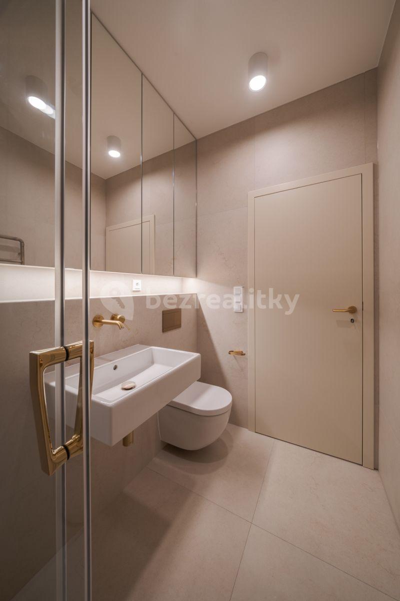 Pronájem bytu 3+kk 72 m², Kolínská, Praha, Praha