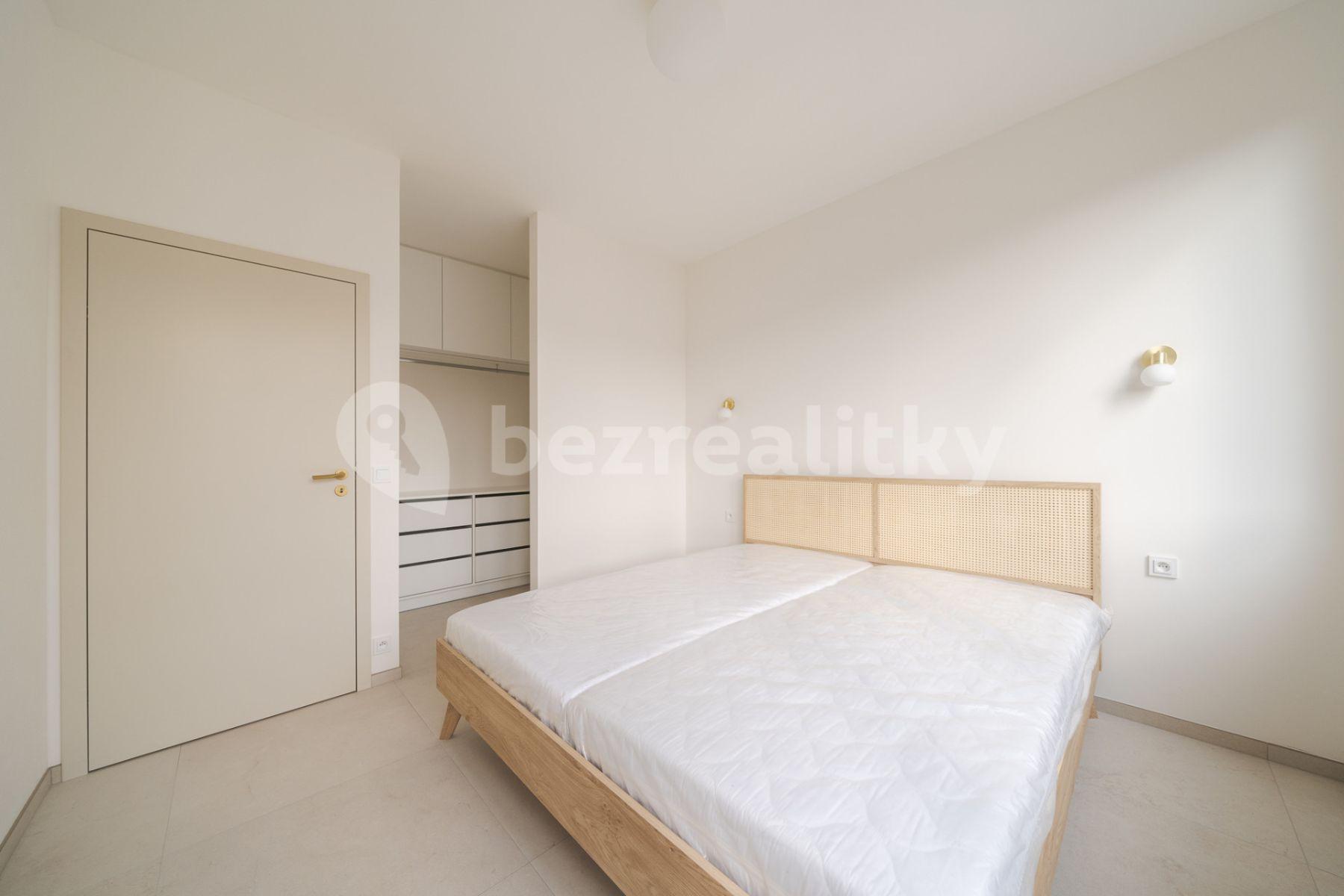 Pronájem bytu 3+kk 72 m², Kolínská, Praha, Praha