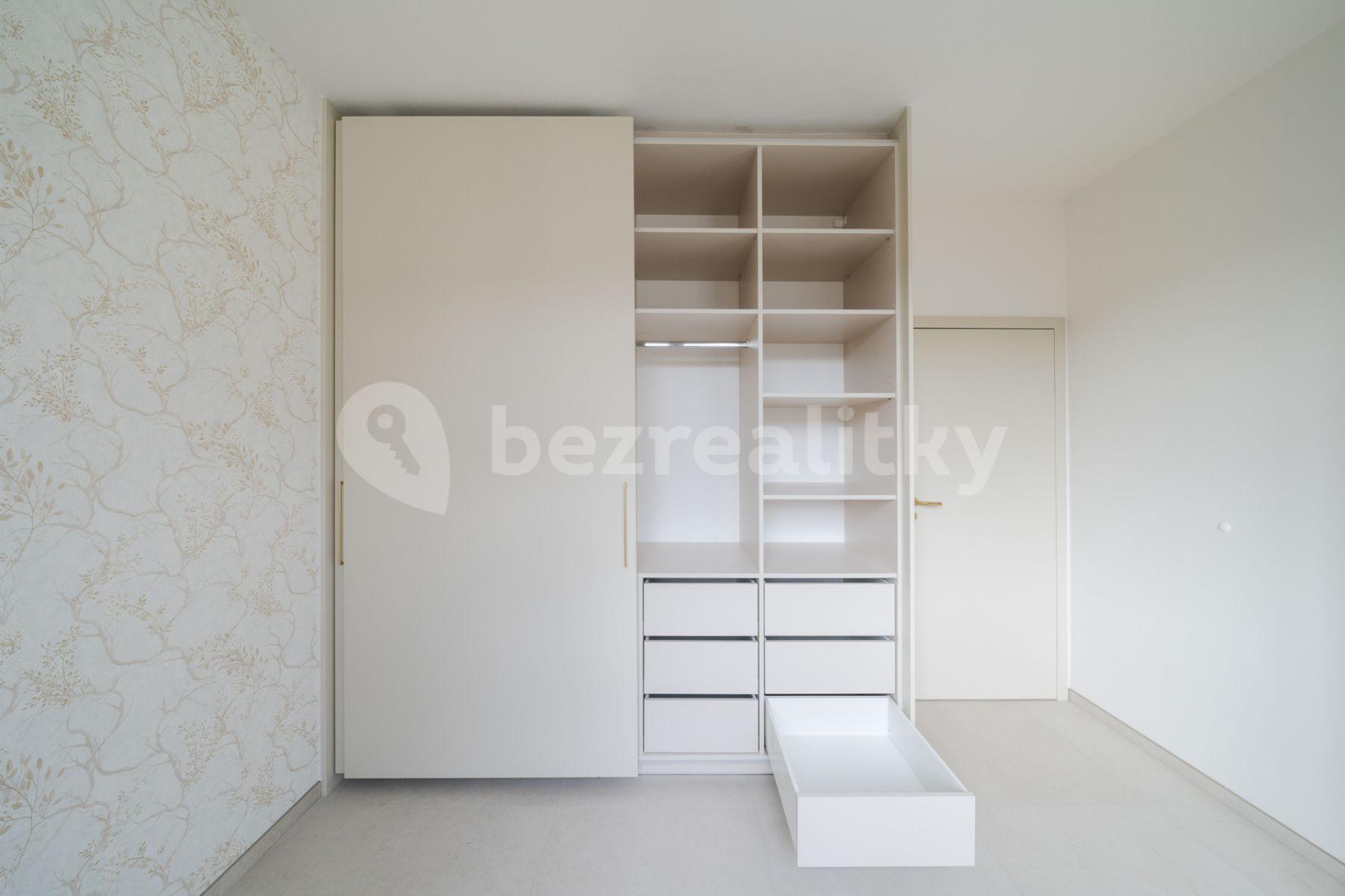 Pronájem bytu 3+kk 72 m², Kolínská, Praha, Praha