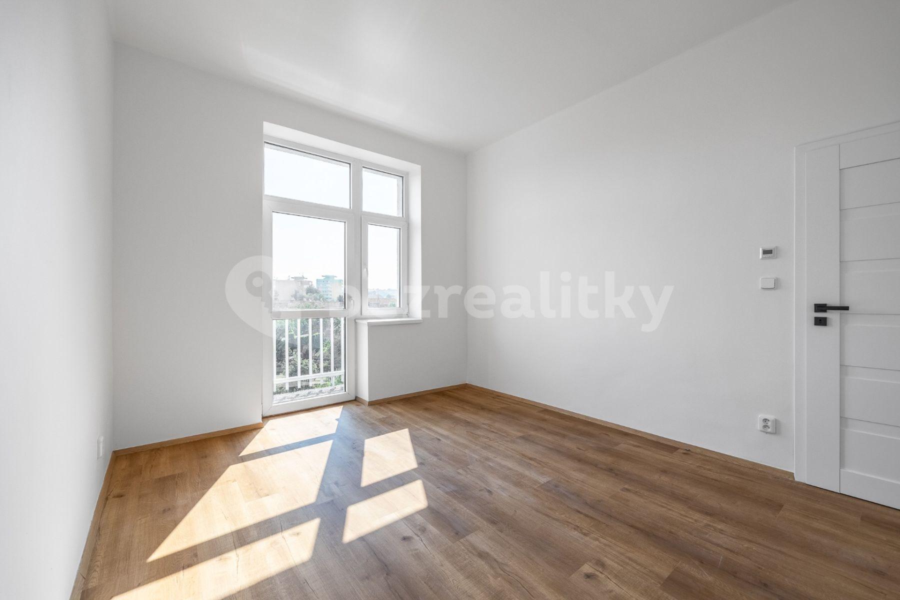 Prodej bytu 3+kk 101 m², Stehlíkova, Slaný, Středočeský kraj