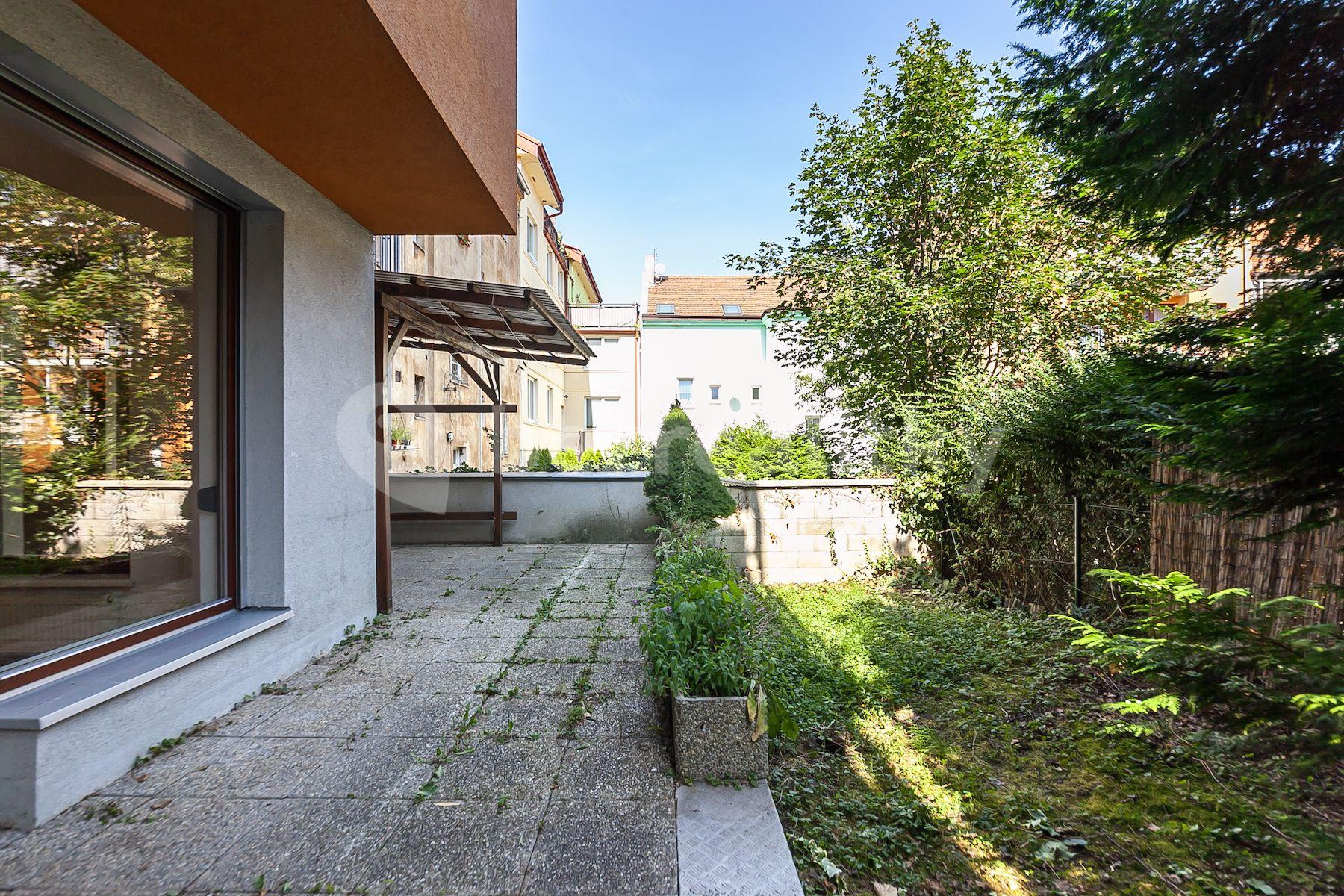 Prodej bytu 4+kk 89 m², Lovčenská, Praha, Praha