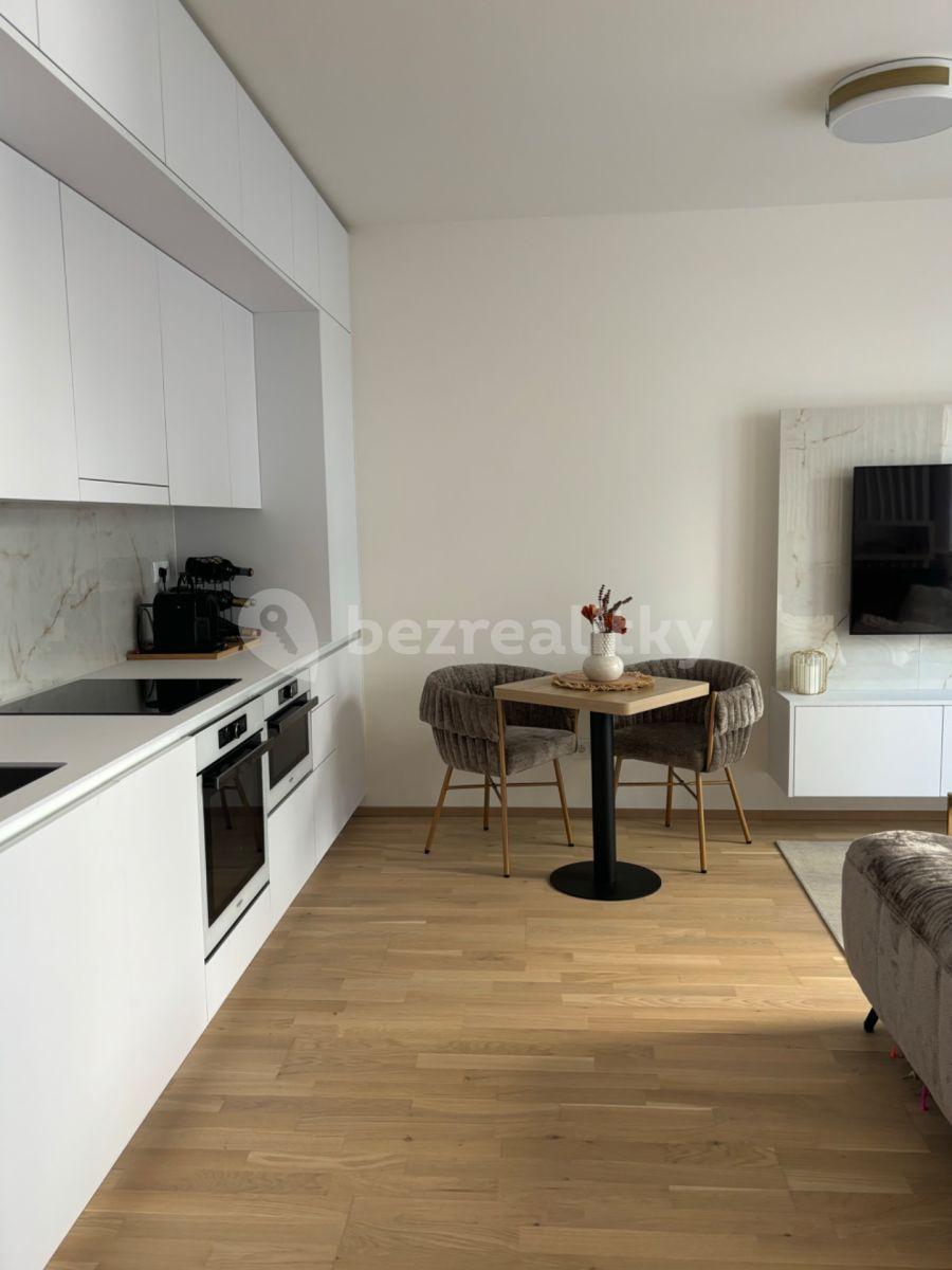 Prodej bytu 1+kk 37 m², Šenácká, Praha, Praha