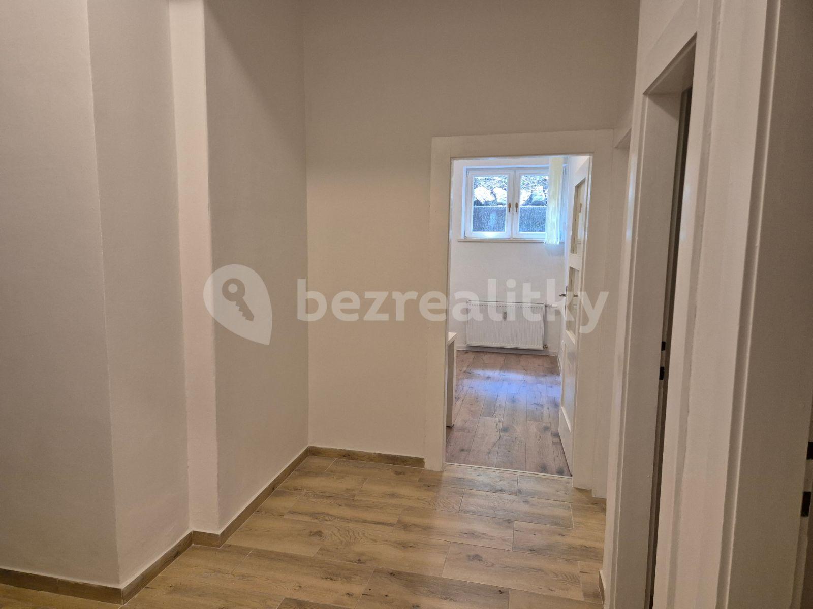 Pronájem nebytového prostoru 40 m², Šlejnická, Praha, Praha