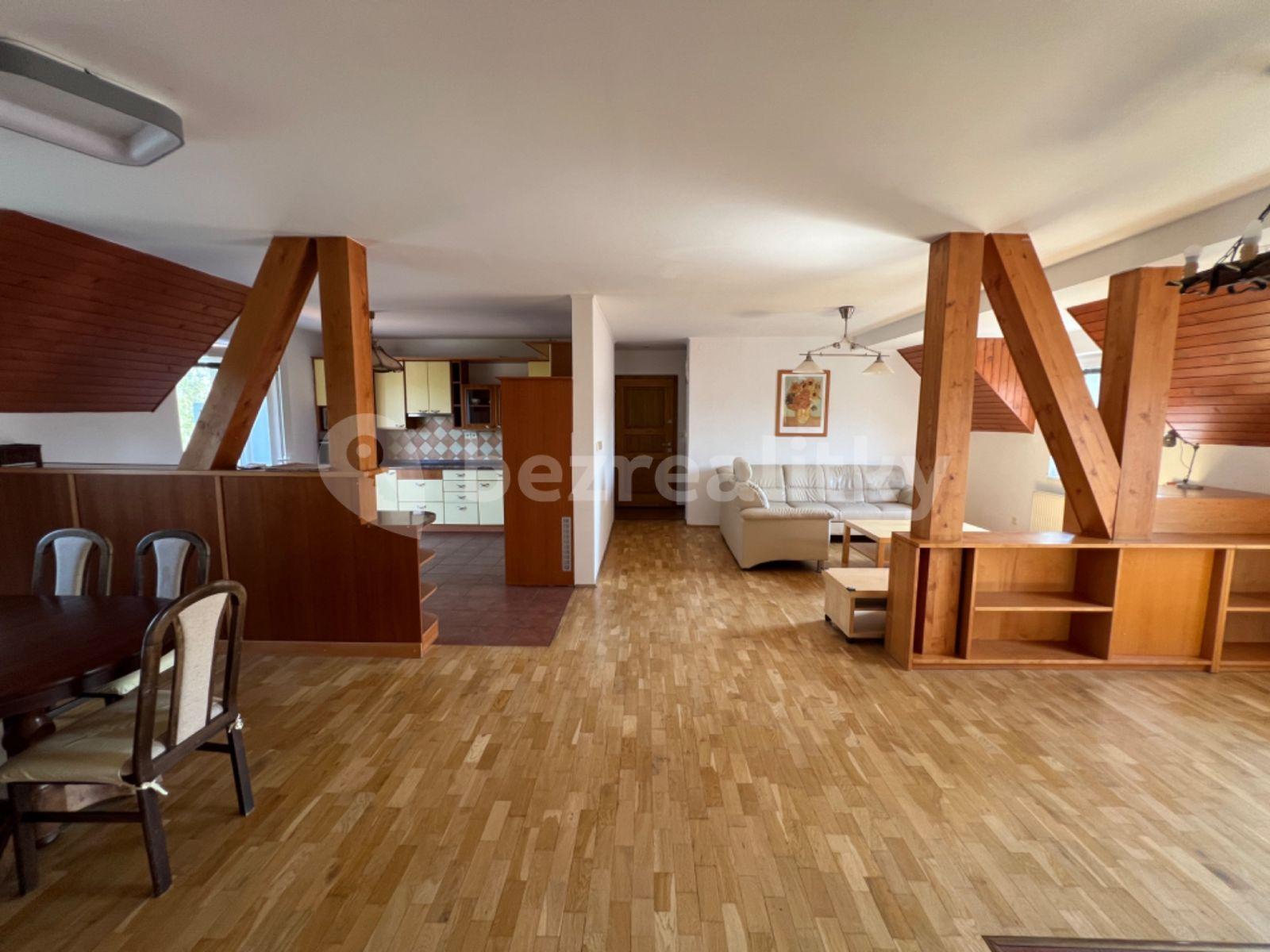 Pronájem bytu 4+kk 180 m², Na Návsi, Babice, Středočeský kraj