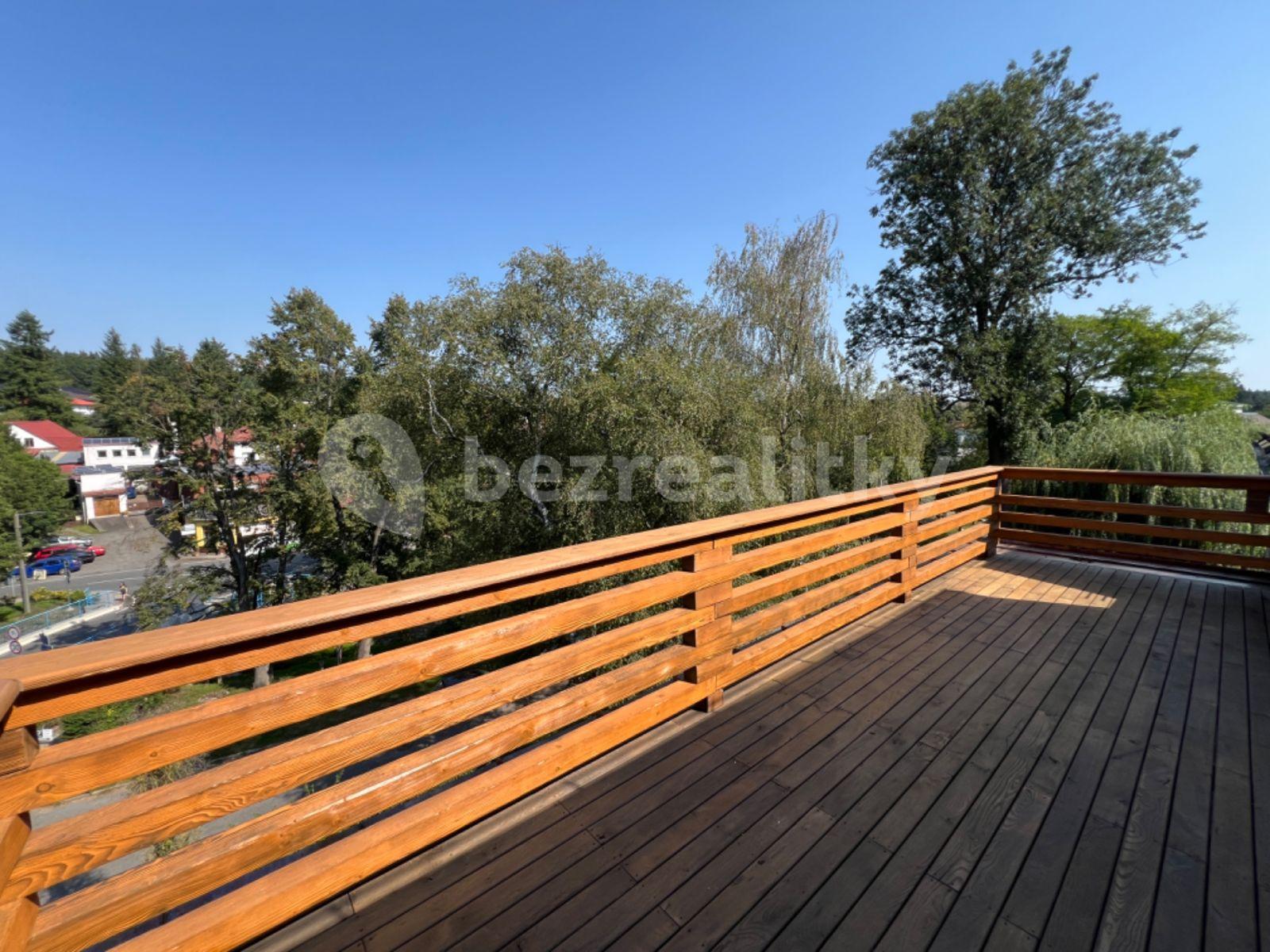 Pronájem bytu 4+kk 180 m², Na Návsi, Babice, Středočeský kraj