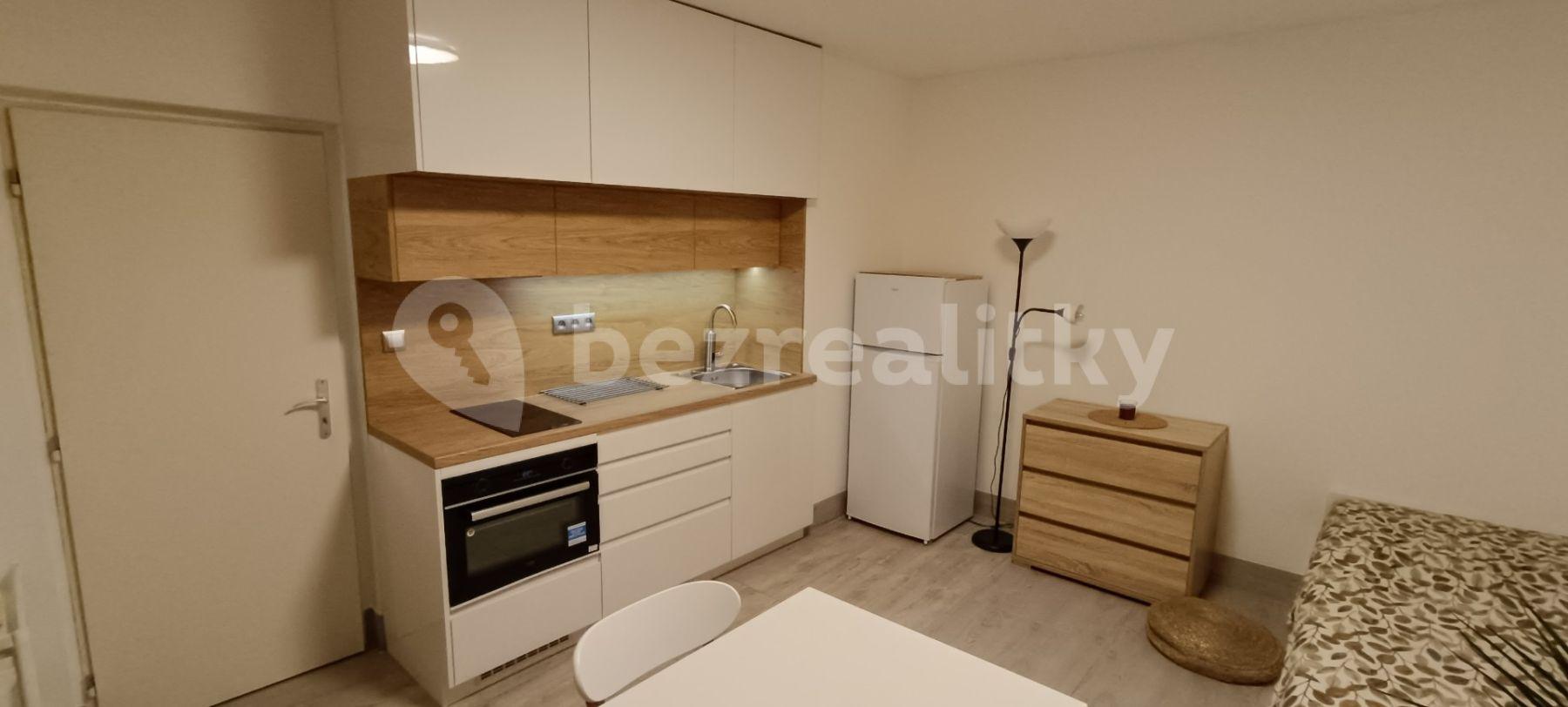 Pronájem bytu 1+kk 26 m², Pod Kynclovkou, Praha, Praha