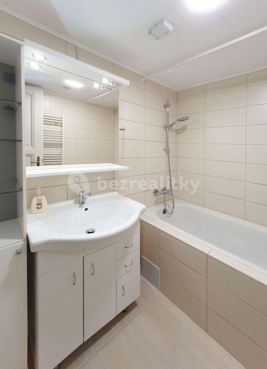 Pronájem bytu 2+kk 56 m², Slovenská, Praha, Praha