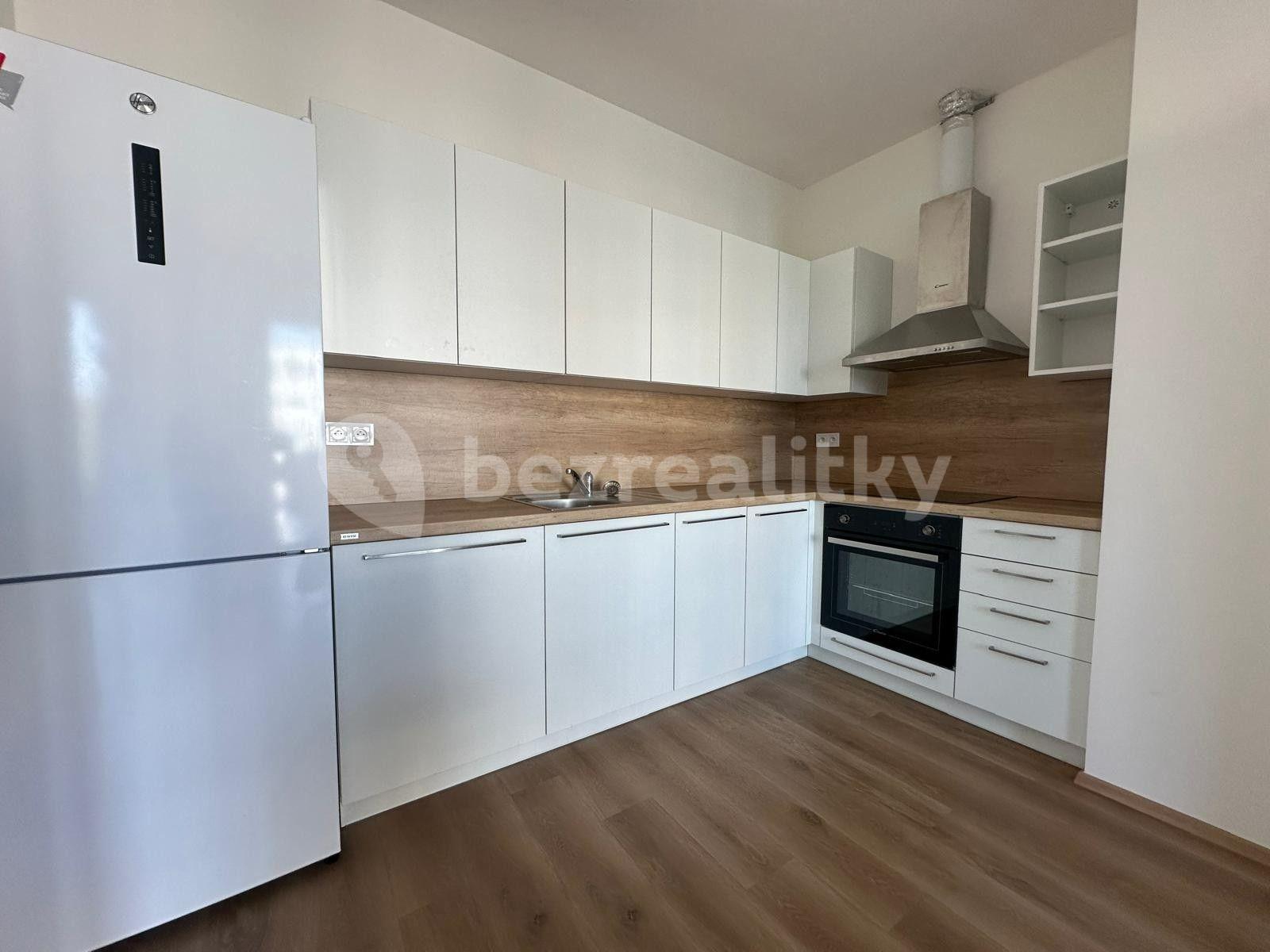 Pronájem bytu 2+kk 40 m², Zengrova, Kolín, Středočeský kraj