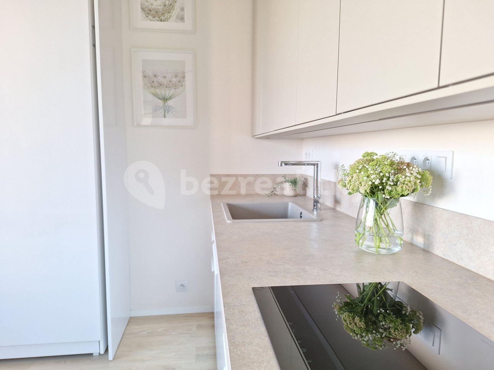 Pronájem bytu 1+kk 36 m², Bolevecká, Praha, Praha