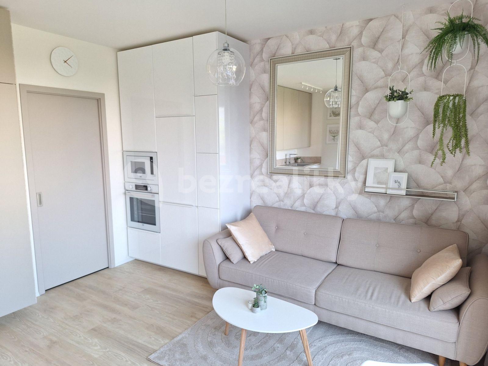 Pronájem bytu 1+kk 36 m², Bolevecká, Praha, Praha