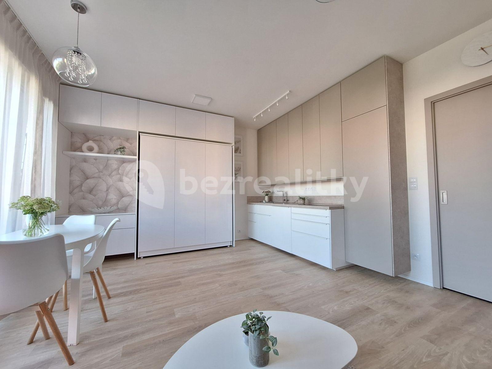 Pronájem bytu 1+kk 36 m², Bolevecká, Praha, Praha