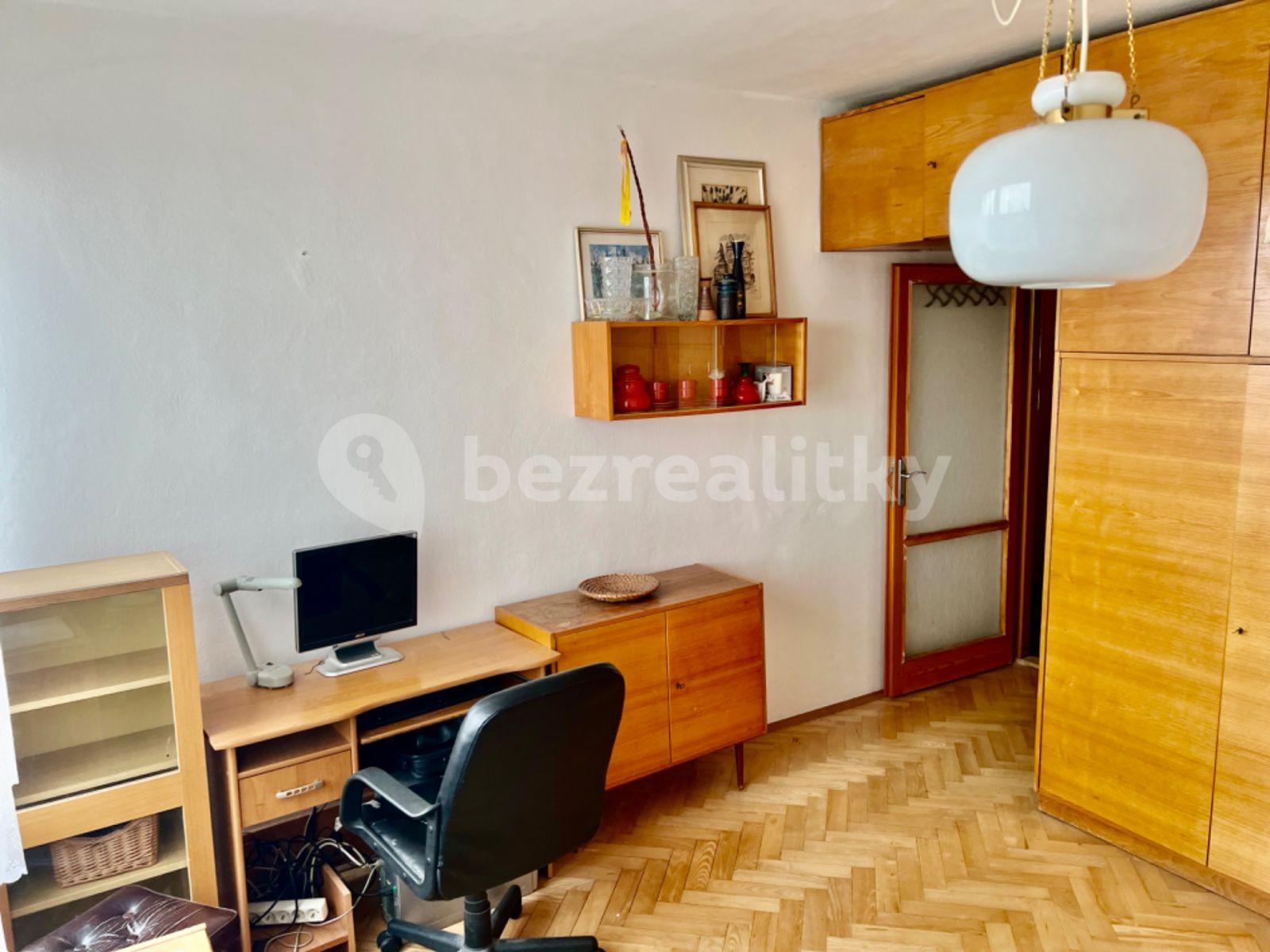 Pronájem bytu 3+1 85 m², U Střelnice, Hradec Králové, Královéhradecký kraj