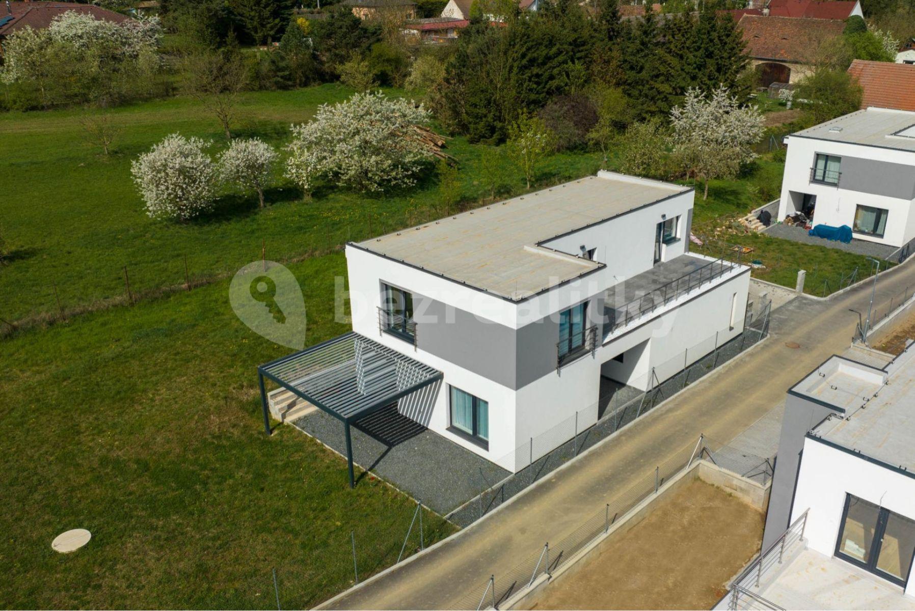 Prodej domu 173 m², pozemek 1.277 m², Chyňava, Středočeský kraj