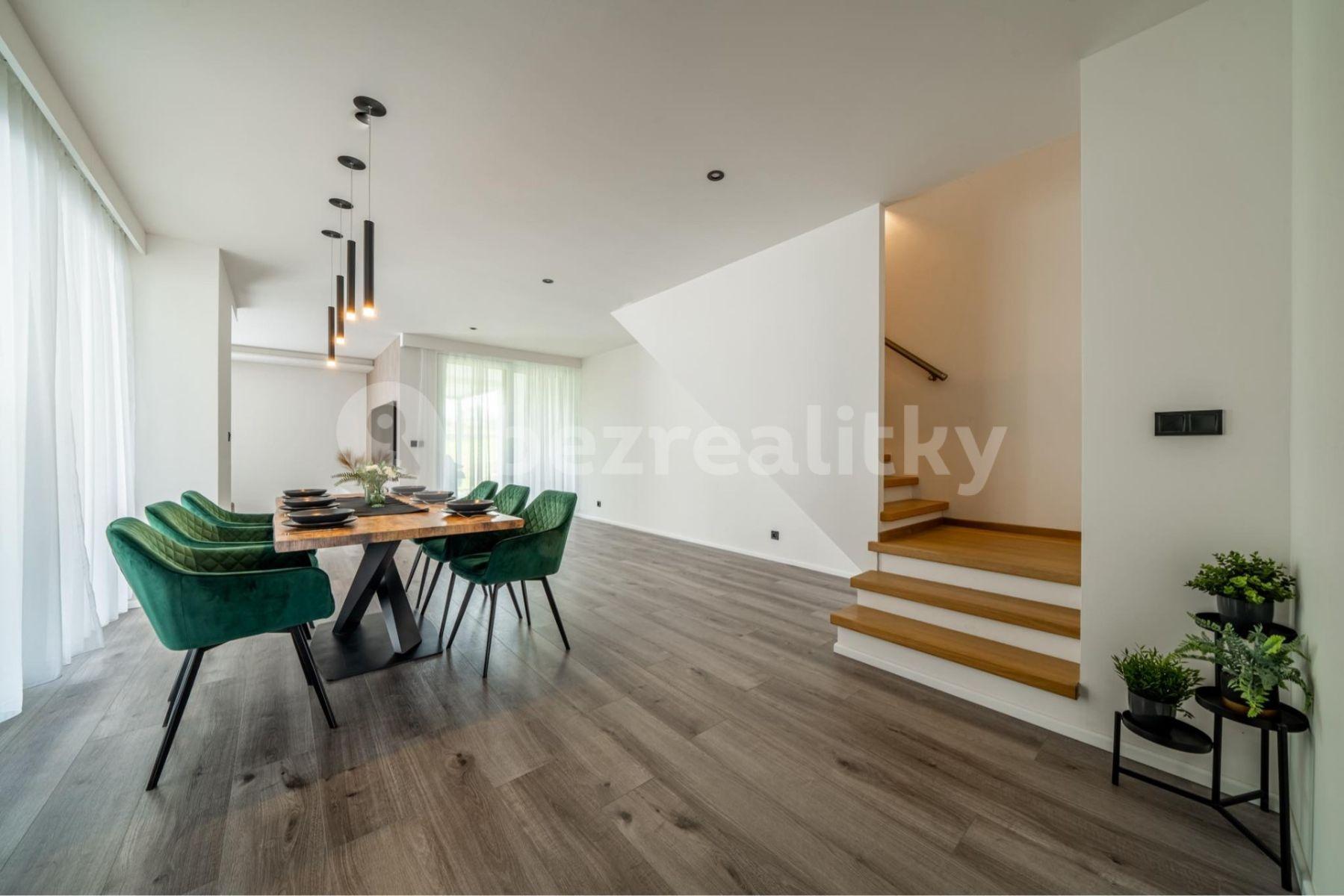 Prodej domu 173 m², pozemek 1.277 m², Chyňava, Středočeský kraj