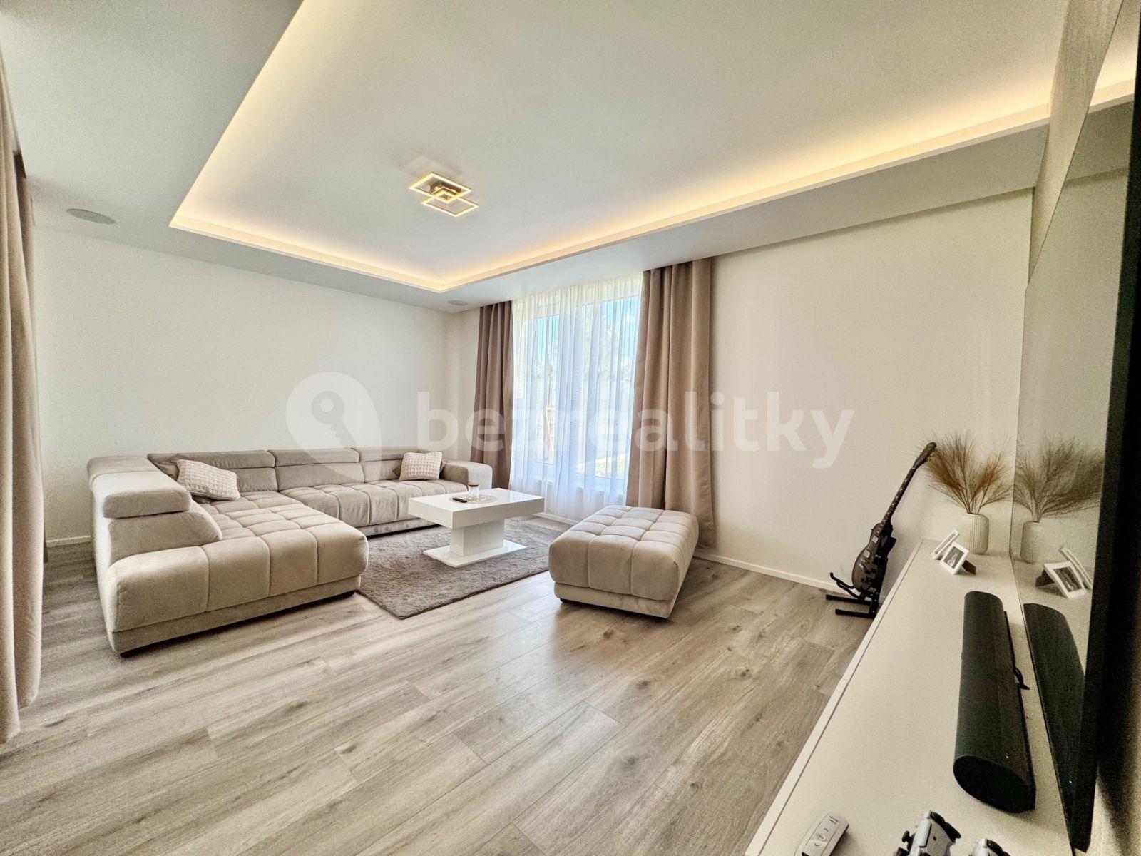 Prodej domu 173 m², pozemek 1.277 m², Chyňava, Středočeský kraj