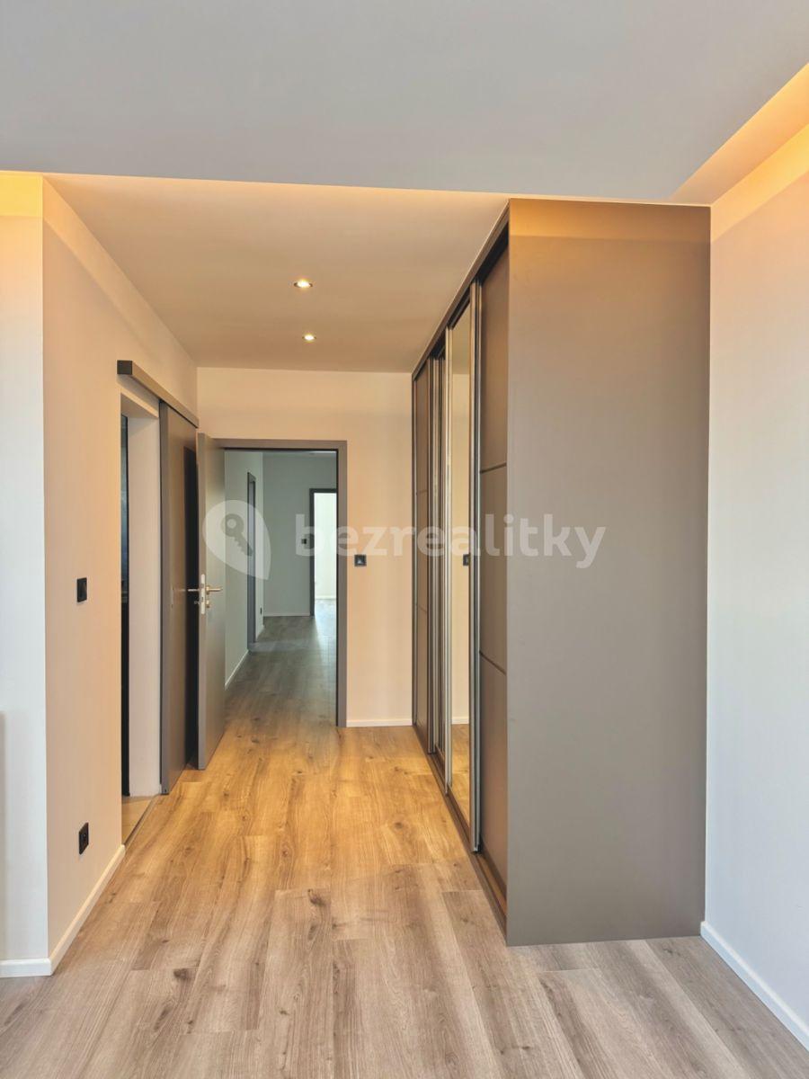 Prodej domu 173 m², pozemek 1.277 m², Chyňava, Středočeský kraj