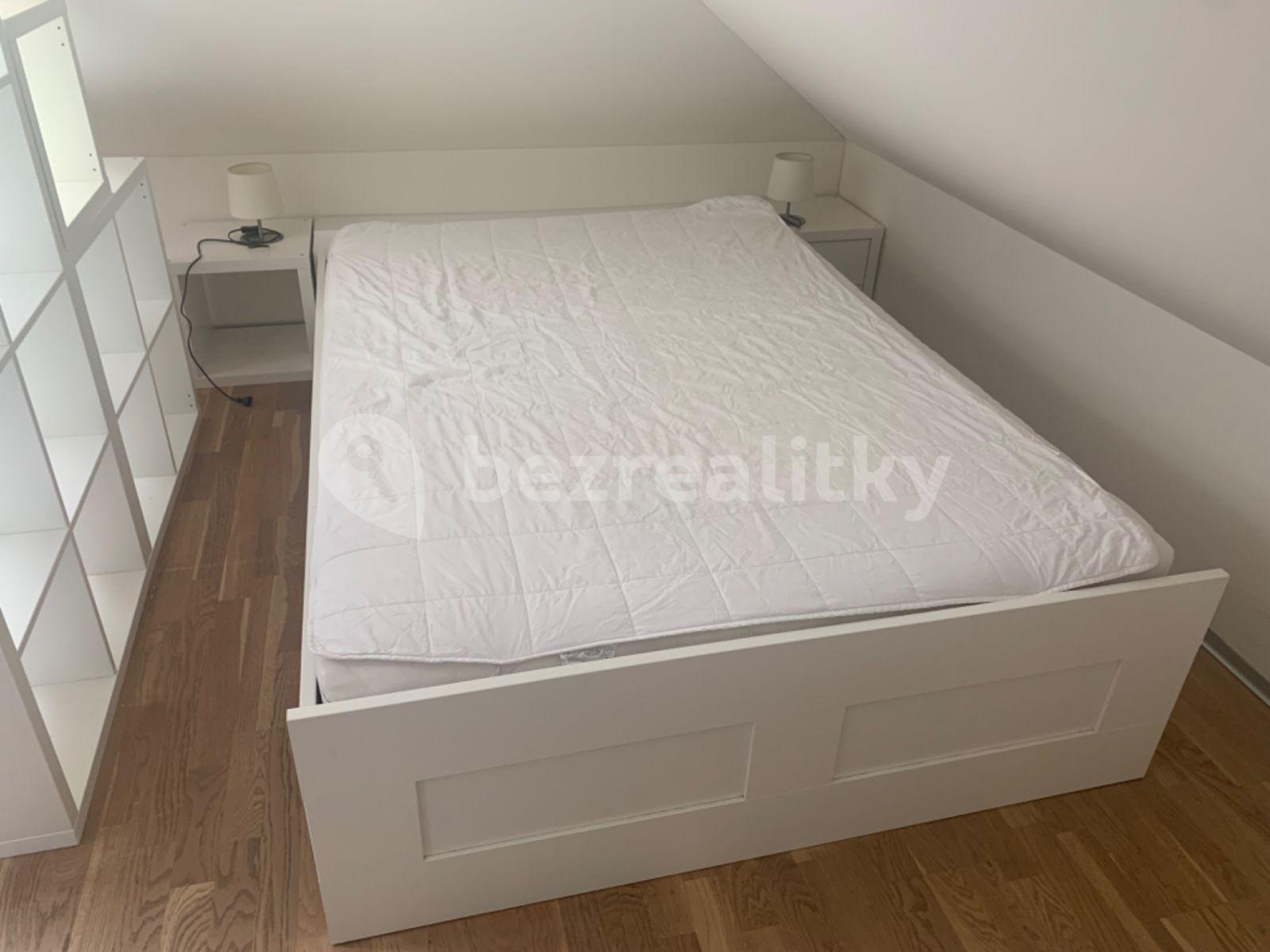 Prodej bytu 1+kk 58 m², Velvarská, Praha, Praha