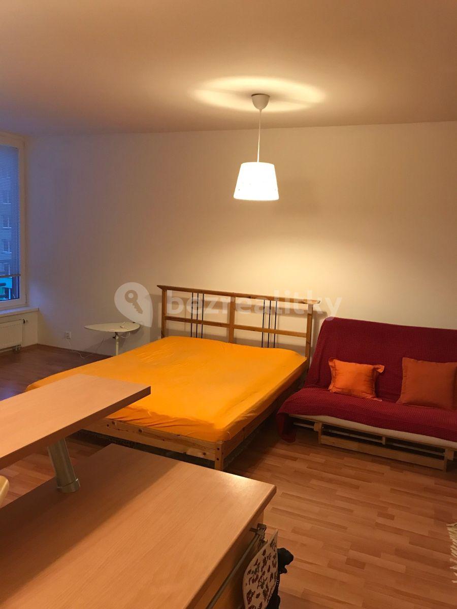 Pronájem bytu 1+kk 38 m², Mikulova, Praha, Praha